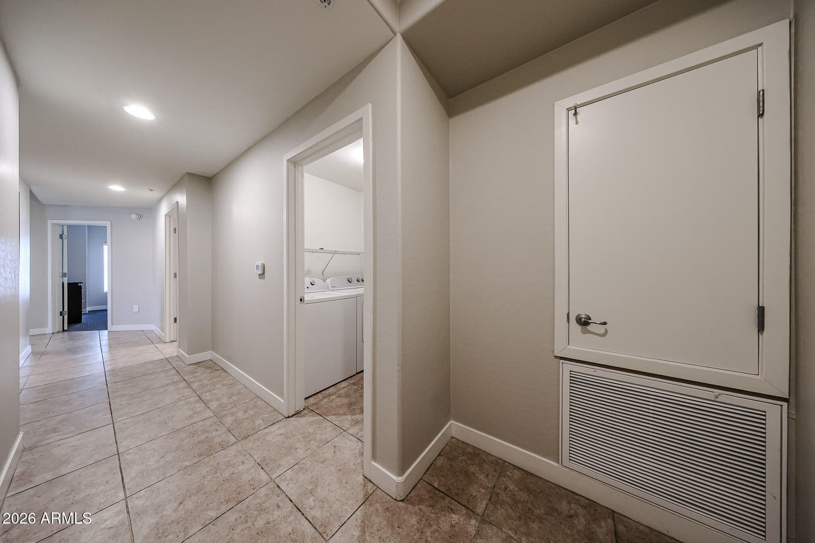 5450 E DEER VALLEY Bldg 10 Drive 3172, Phoenix, AZ 85054 — photo 7 of 43