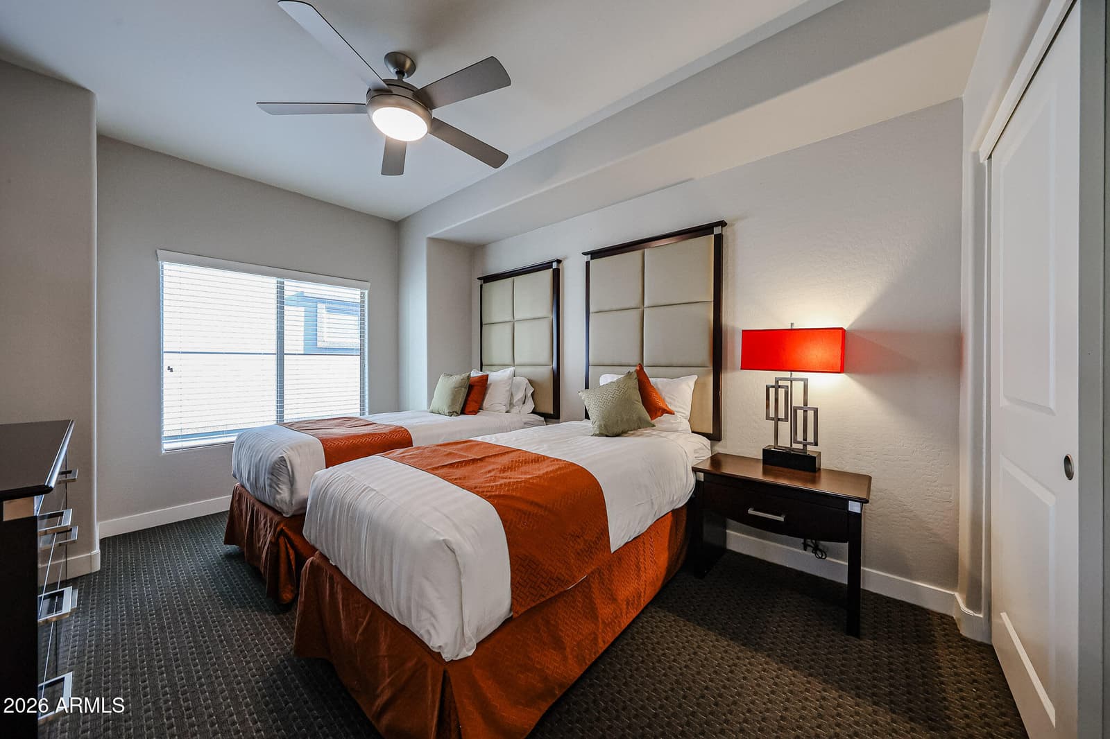 5450 E DEER VALLEY Bldg 10 Drive 3172, Phoenix, AZ 85054 — photo 15 of 43