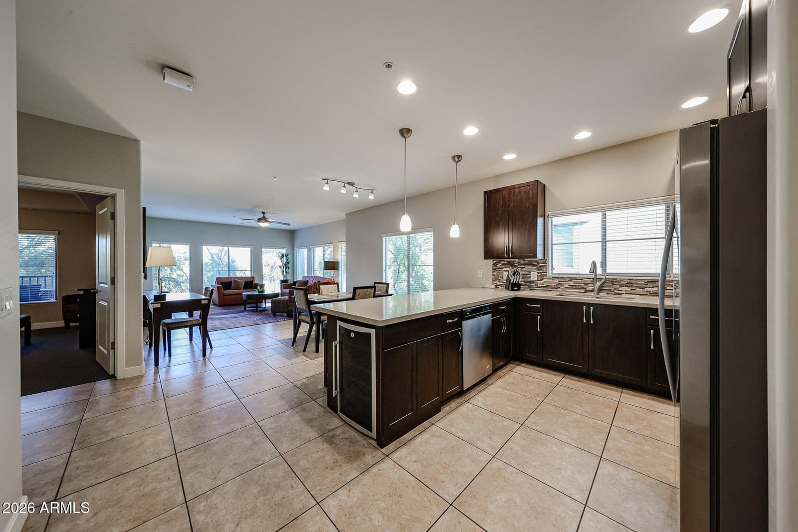 5450 E DEER VALLEY Bldg 10 Drive 3172, Phoenix, AZ 85054 — photo 8 of 43