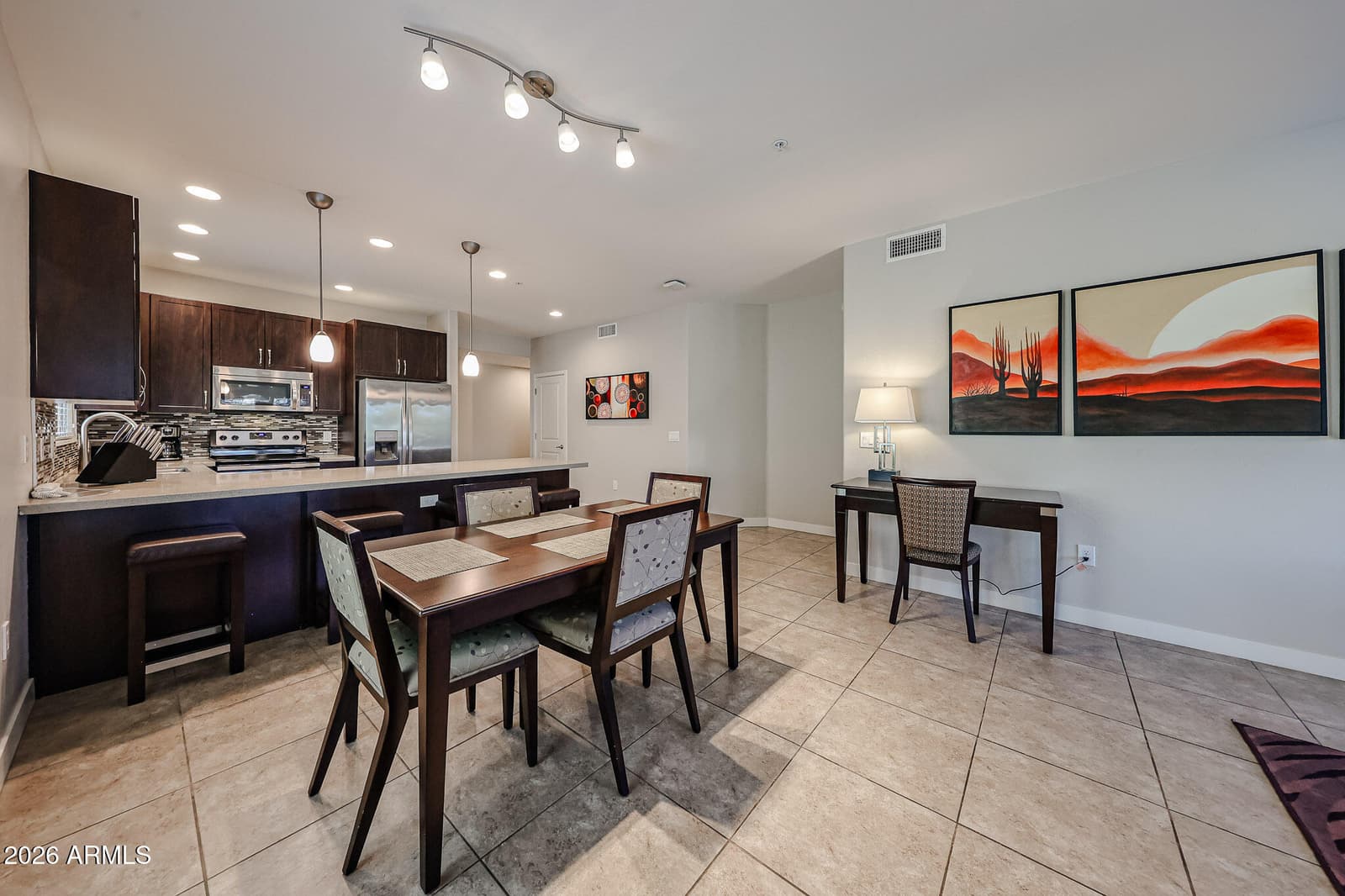 5450 E DEER VALLEY Bldg 10 Drive 3172, Phoenix, AZ 85054 — photo 11 of 43