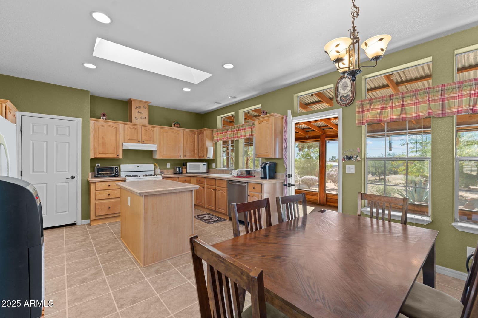 23345 W Los Huesos Way, Congress, AZ 85332 — photo 2 of 33