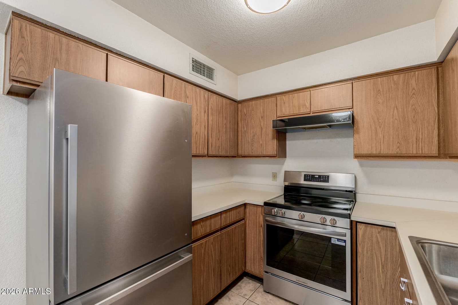 17225 N 16TH Street 10, Phoenix, AZ 85022 — photo 33 of 36