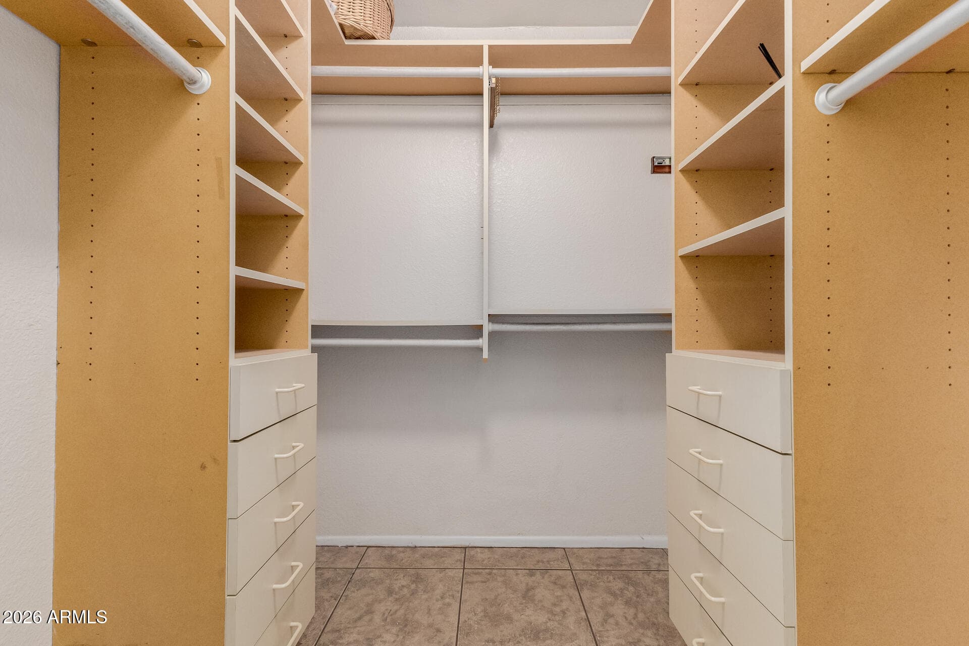 17225 N 16TH Street 10, Phoenix, AZ 85022 — photo 4 of 36