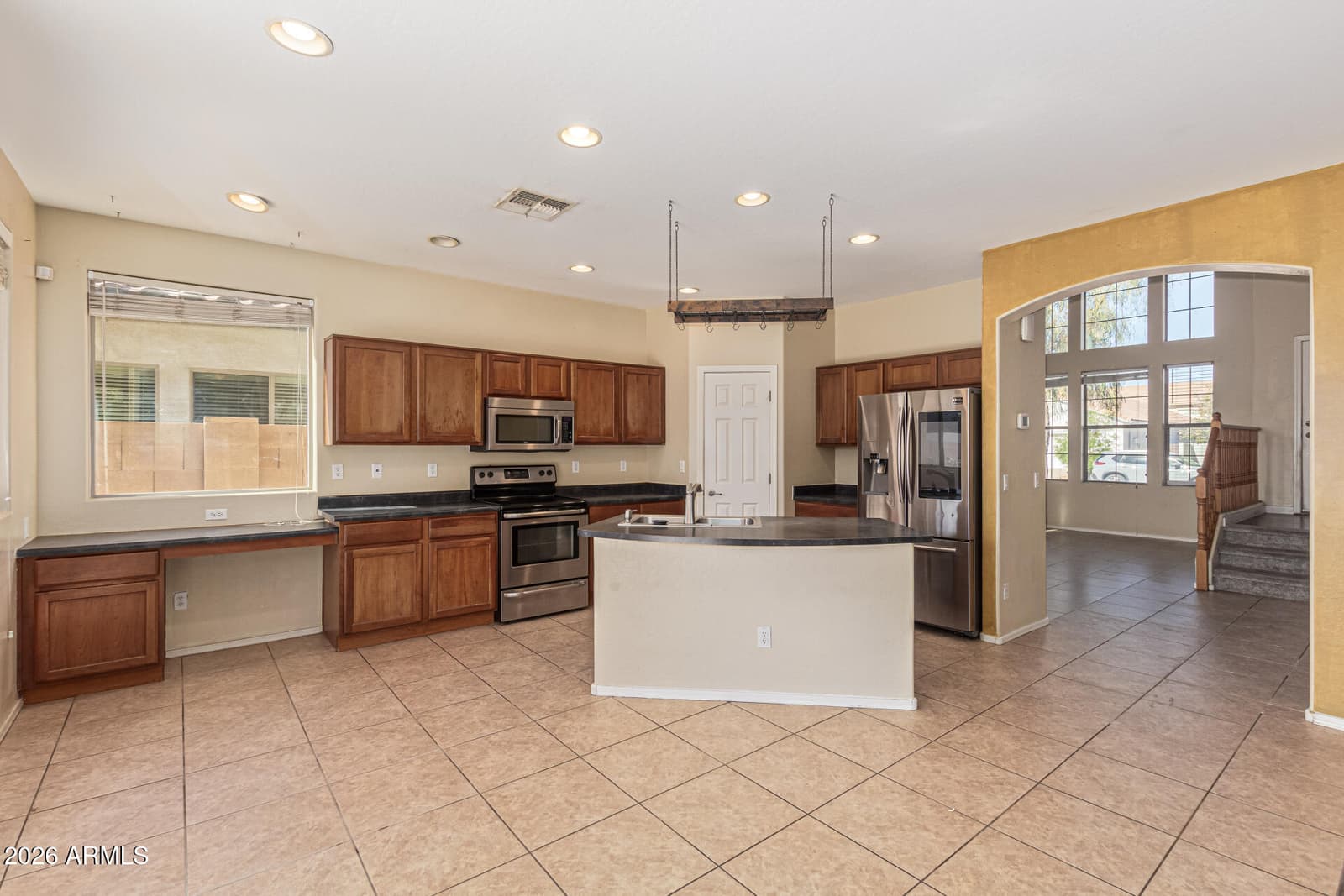 707 W AGRARIAN HILLS Drive, San Tan Valley, AZ 85143 — photo 11 of 39