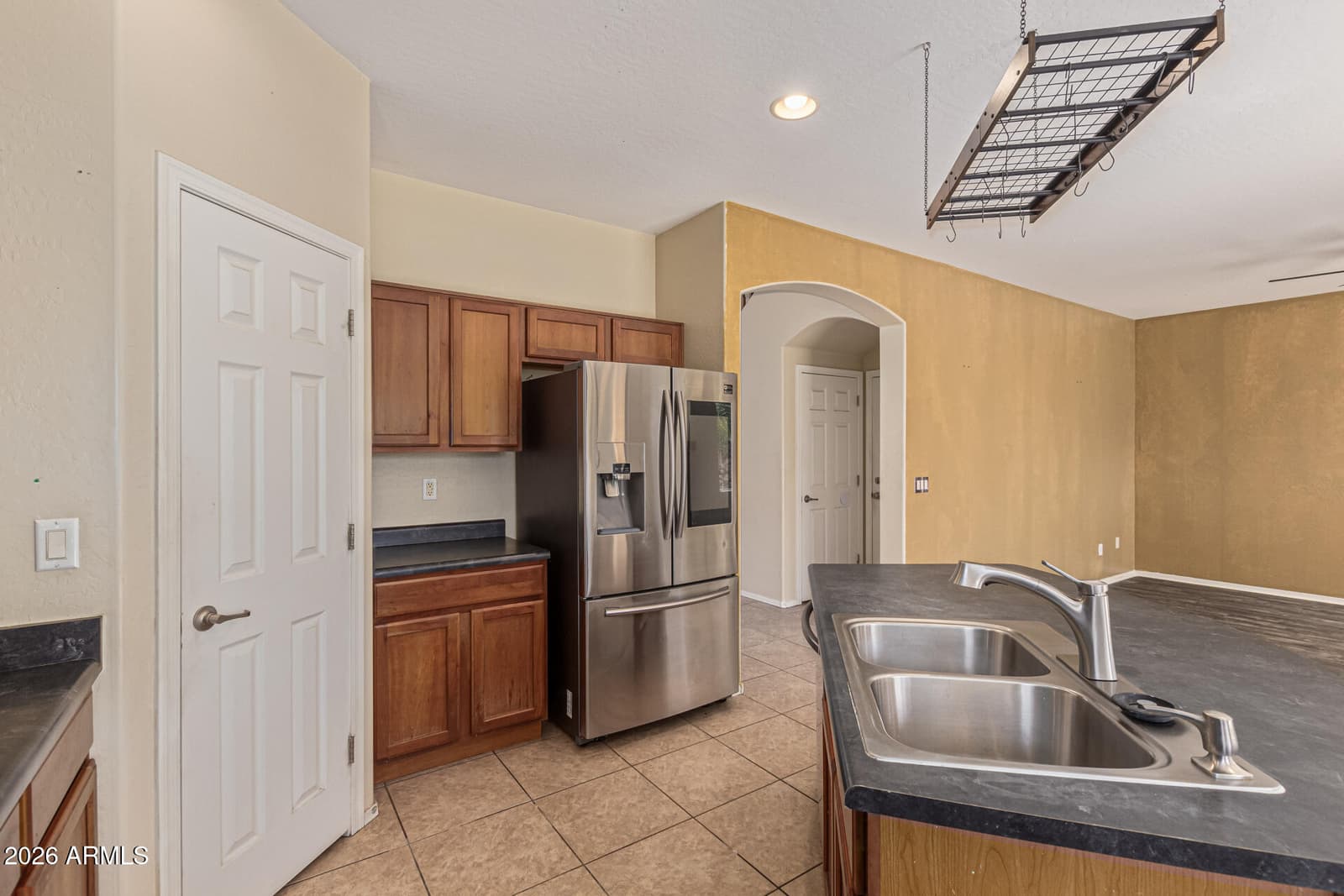 707 W AGRARIAN HILLS Drive, San Tan Valley, AZ 85143 — photo 14 of 39