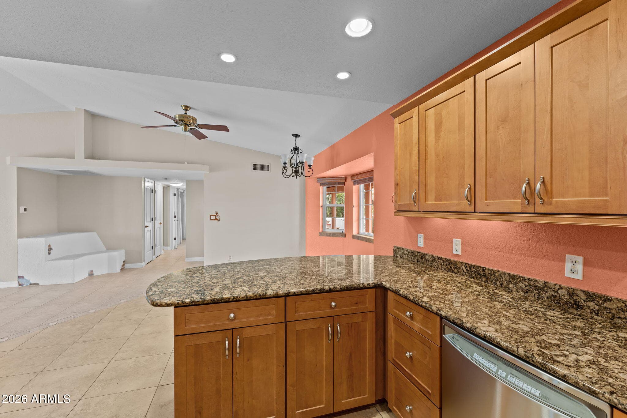 675 N HORSESHOE Trail, Wickenburg, AZ 85390 — photo 9 of 50