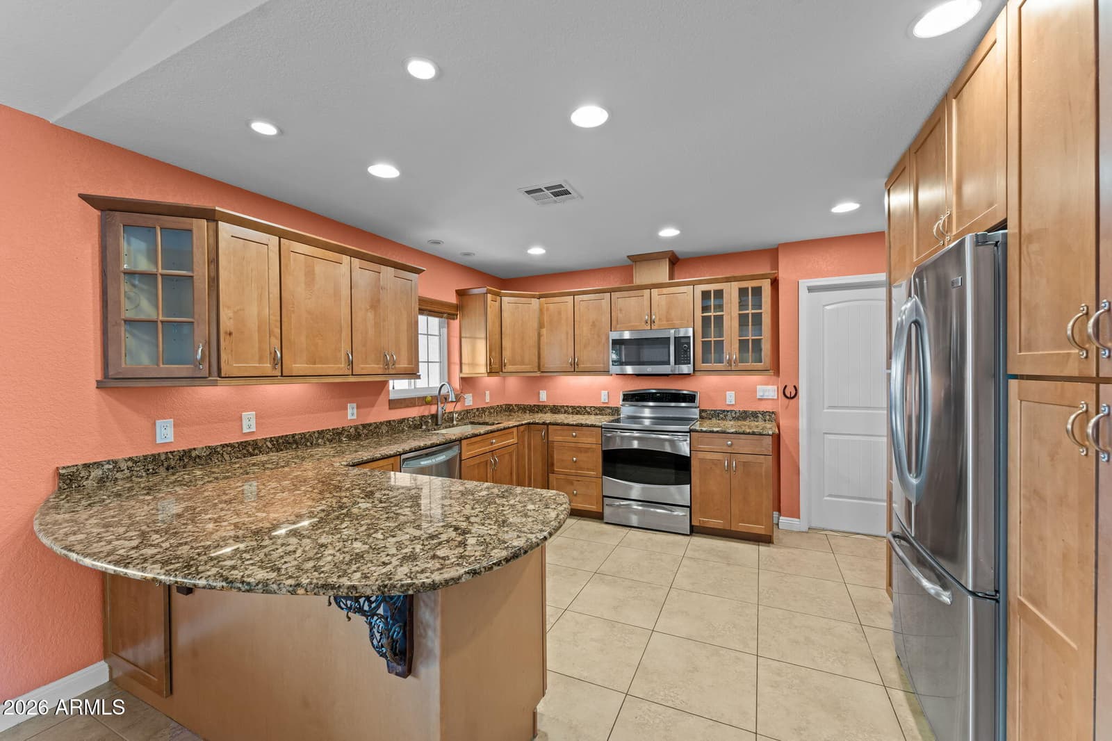 675 N HORSESHOE Trail, Wickenburg, AZ 85390 — photo 8 of 50