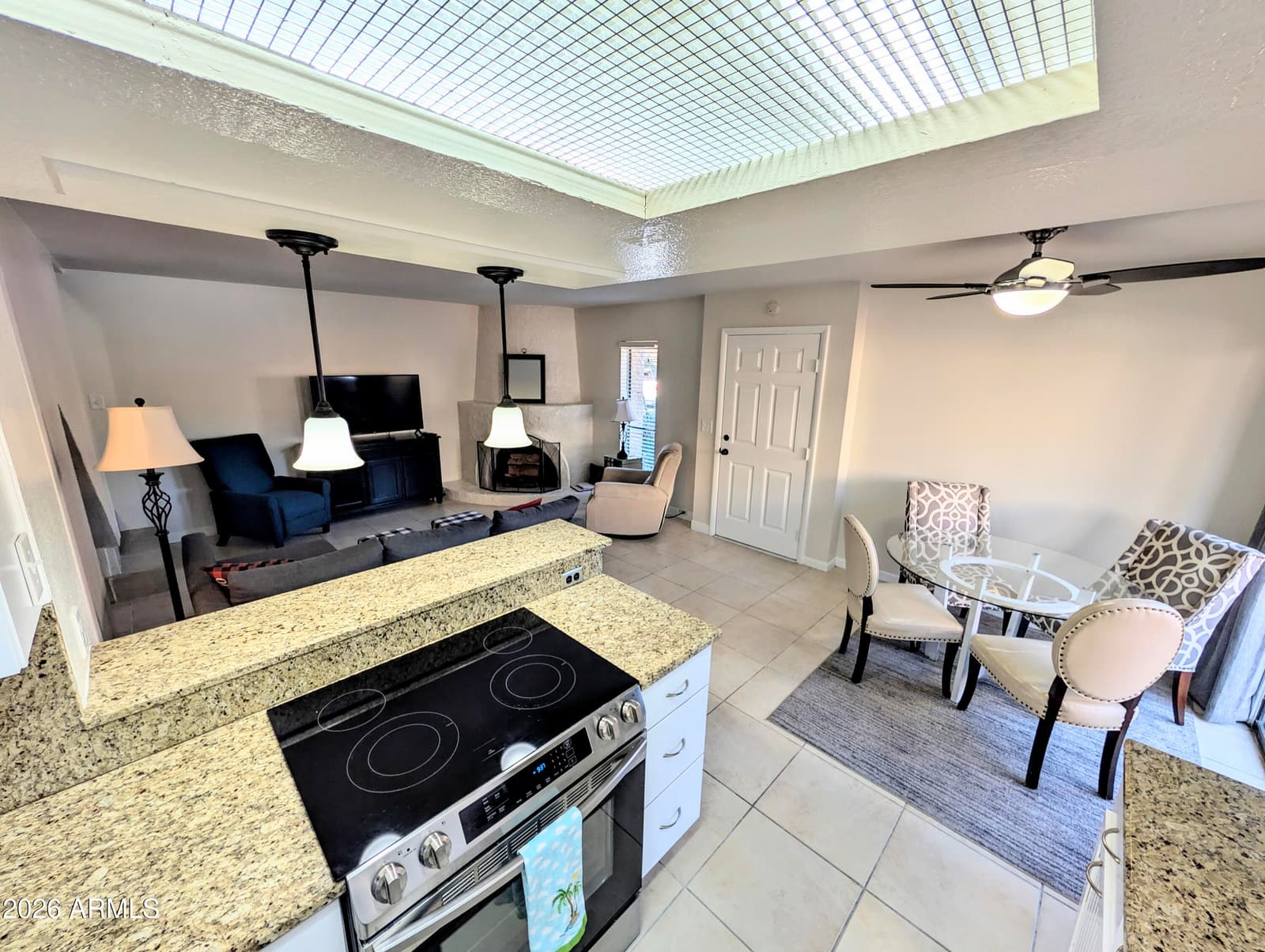 10421 N 11TH Street N 3, Phoenix, AZ 85020 — photo 8 of 44
