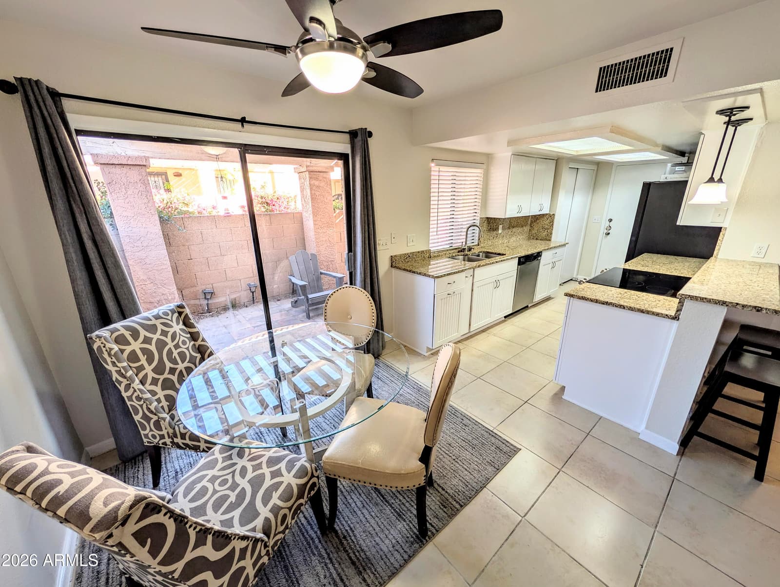 10421 N 11TH Street N 3, Phoenix, AZ 85020 — photo 10 of 44