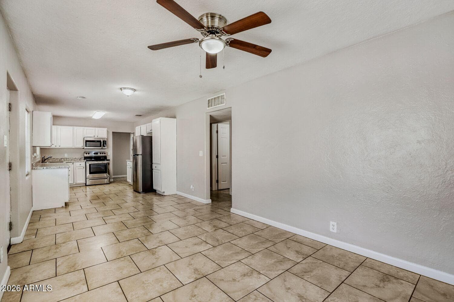 6132 N 35TH Drive, Phoenix, AZ 85019 — photo 8 of 29