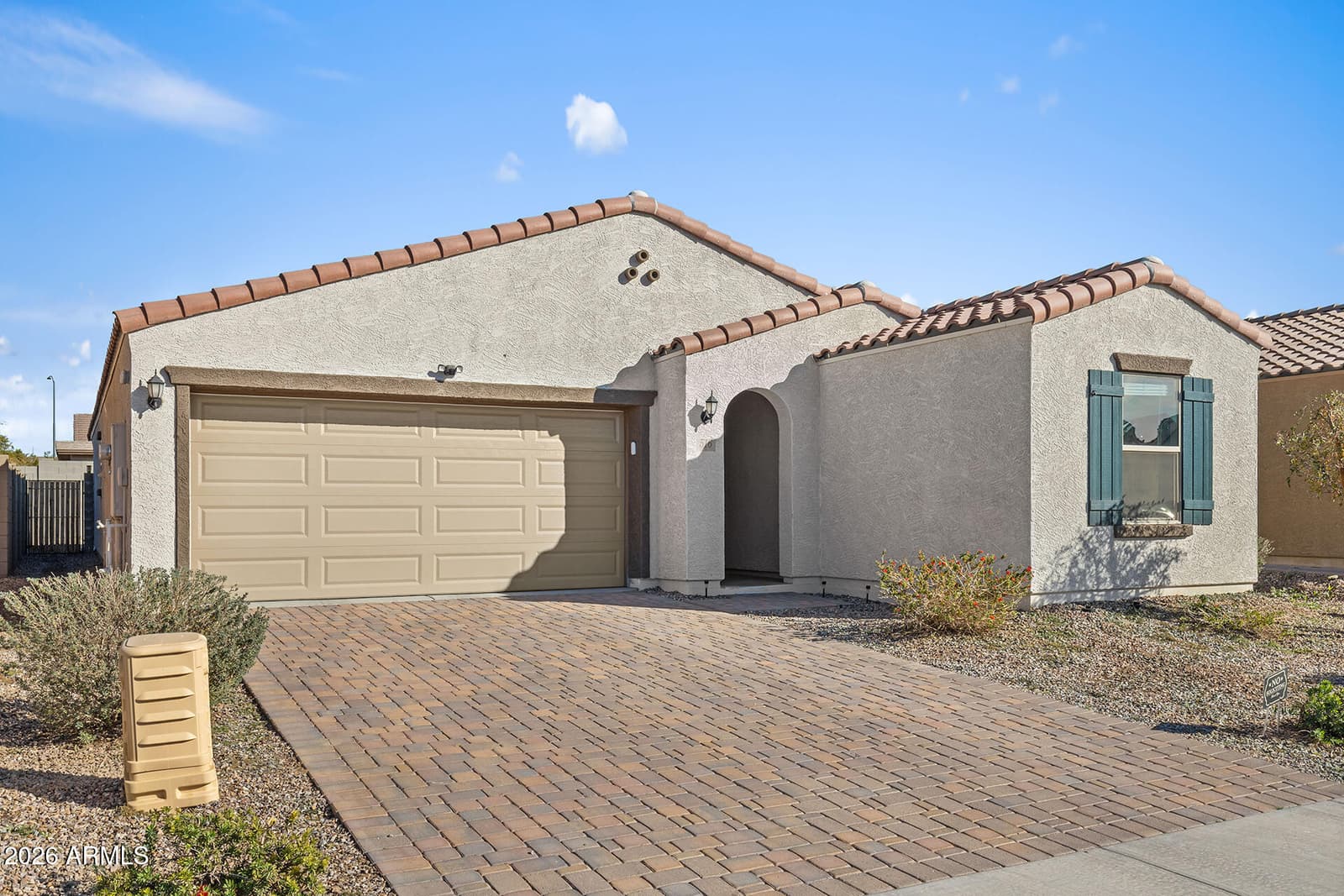 516 E MOUNTAIN VIEW Drive, Avondale, AZ 85323 — photo 6 of 52
