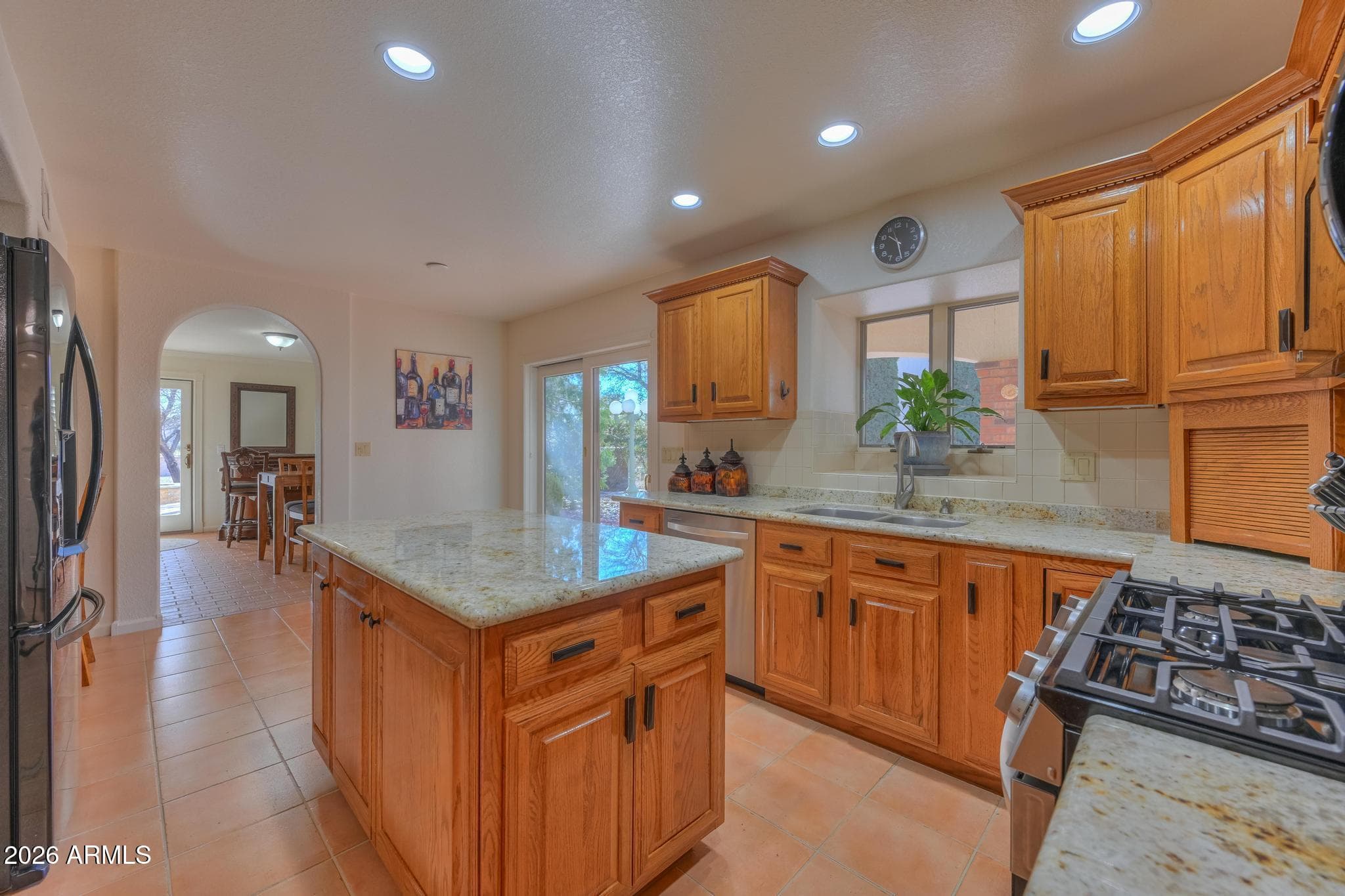2721 E BREWER Drive, Sierra Vista, AZ 85650 — photo 12 of 37