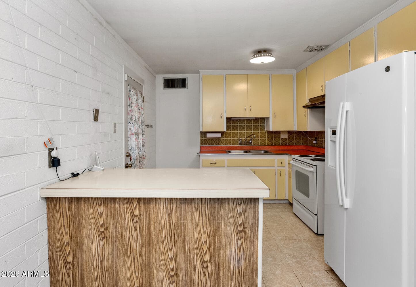 4848 W HIGHLAND Avenue, Phoenix, AZ 85031 — photo 7 of 28