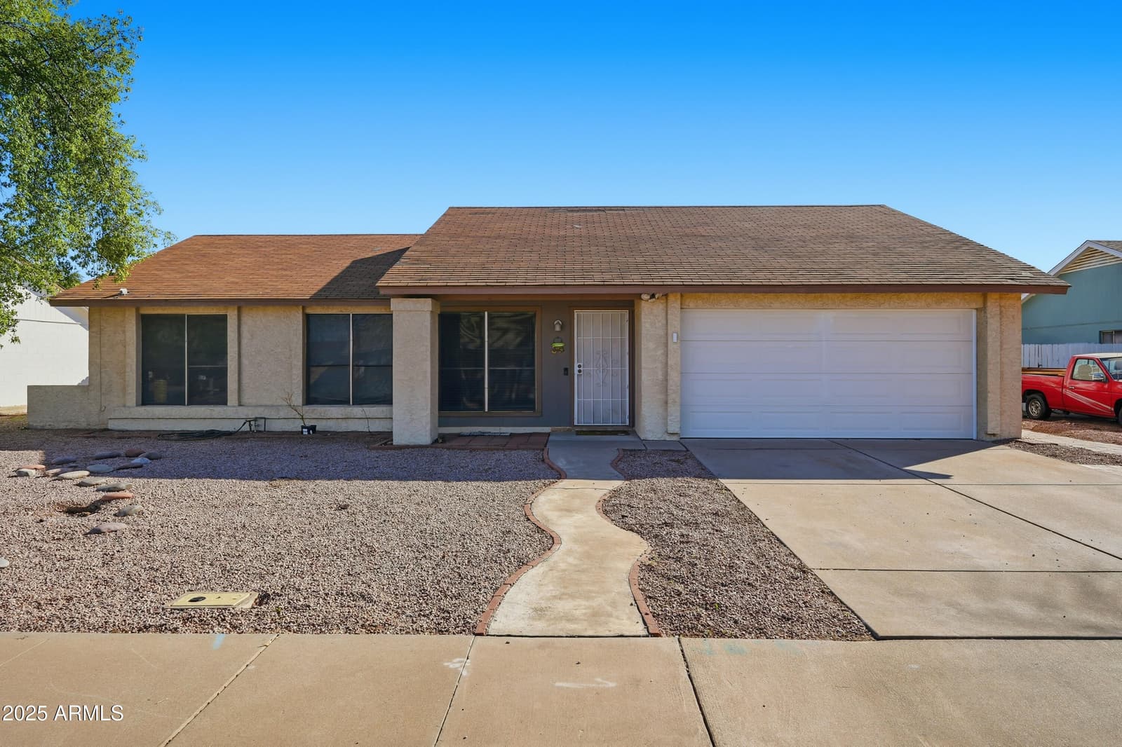 953 E HACKAMORE Street, Mesa, AZ 85203