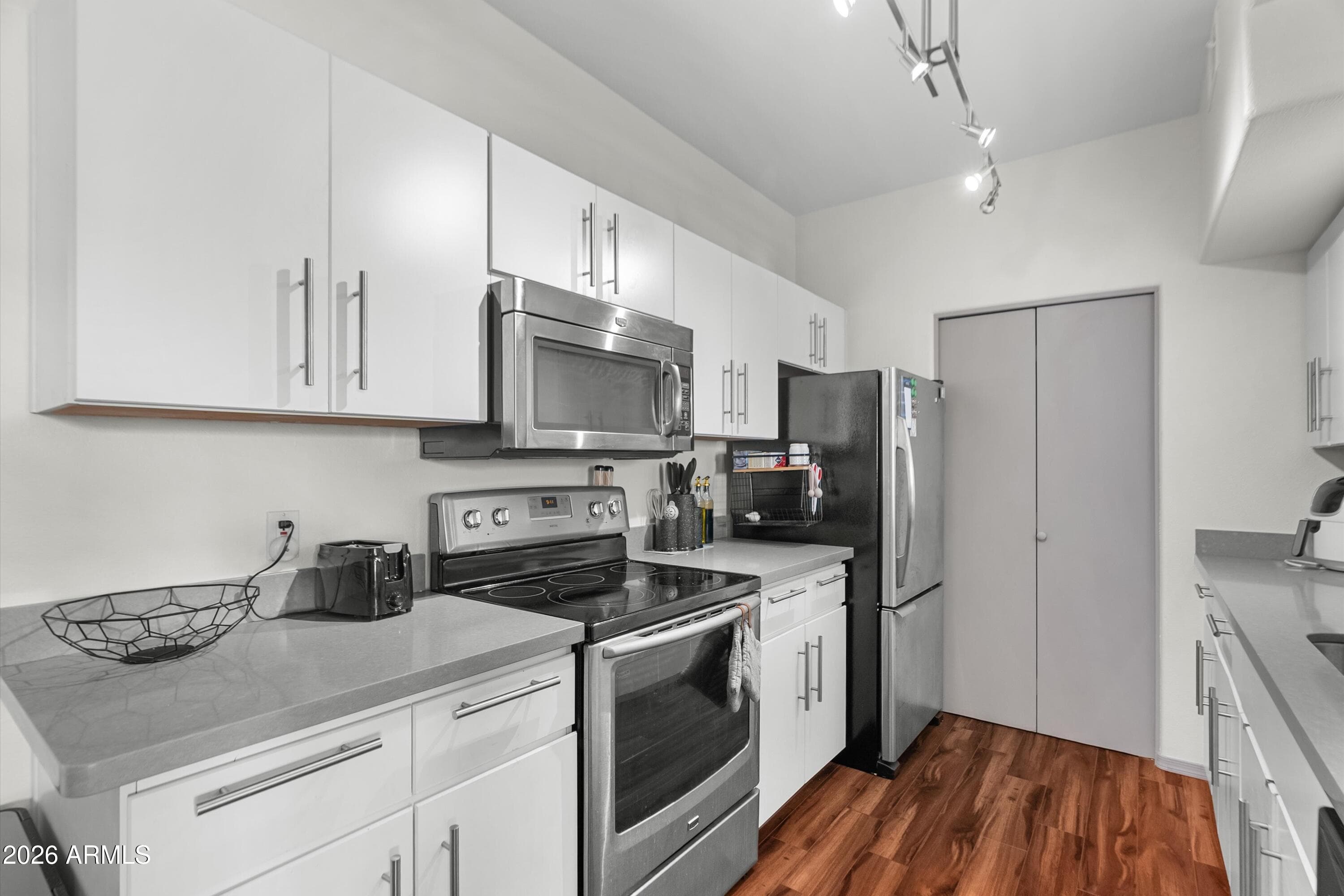 3302 N 7TH Street 262, Phoenix, AZ 85014 — photo 5 of 28