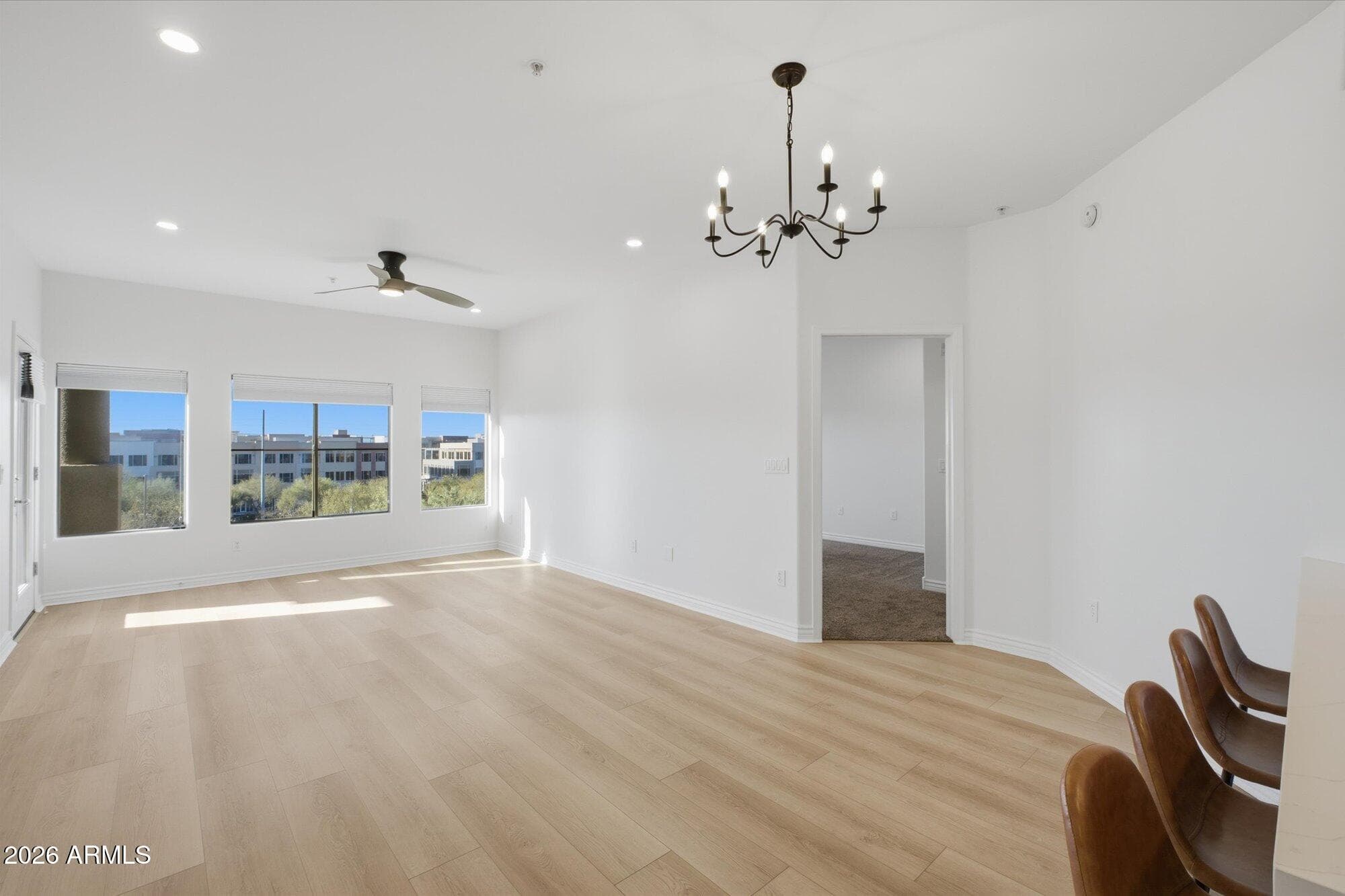 5350 E DEER VALLEY Drive 4429, Phoenix, AZ 85054 — photo 9 of 28