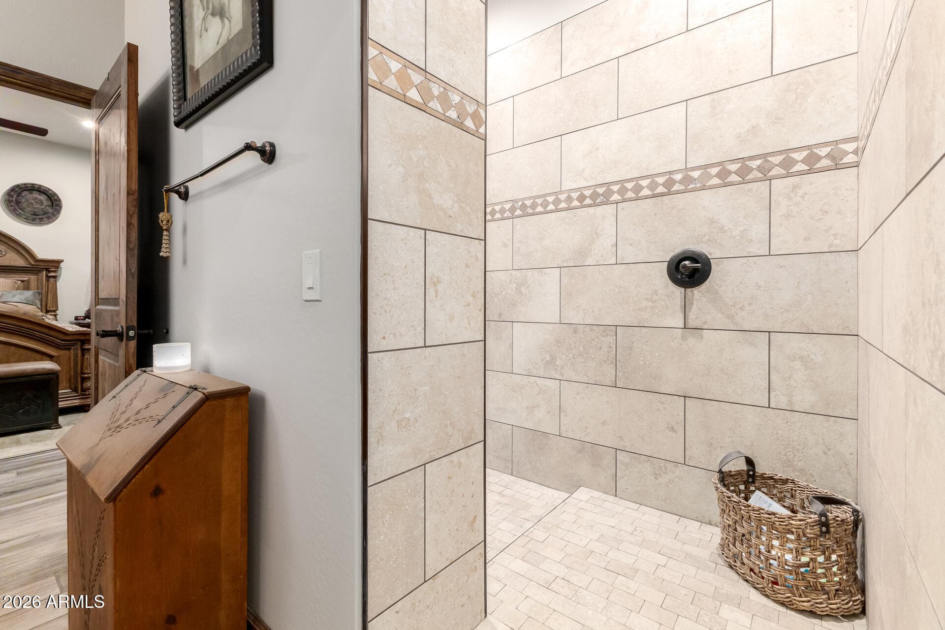 17524 E BROOKS FARM Road, Gilbert, AZ 85298 — photo 19 of 47