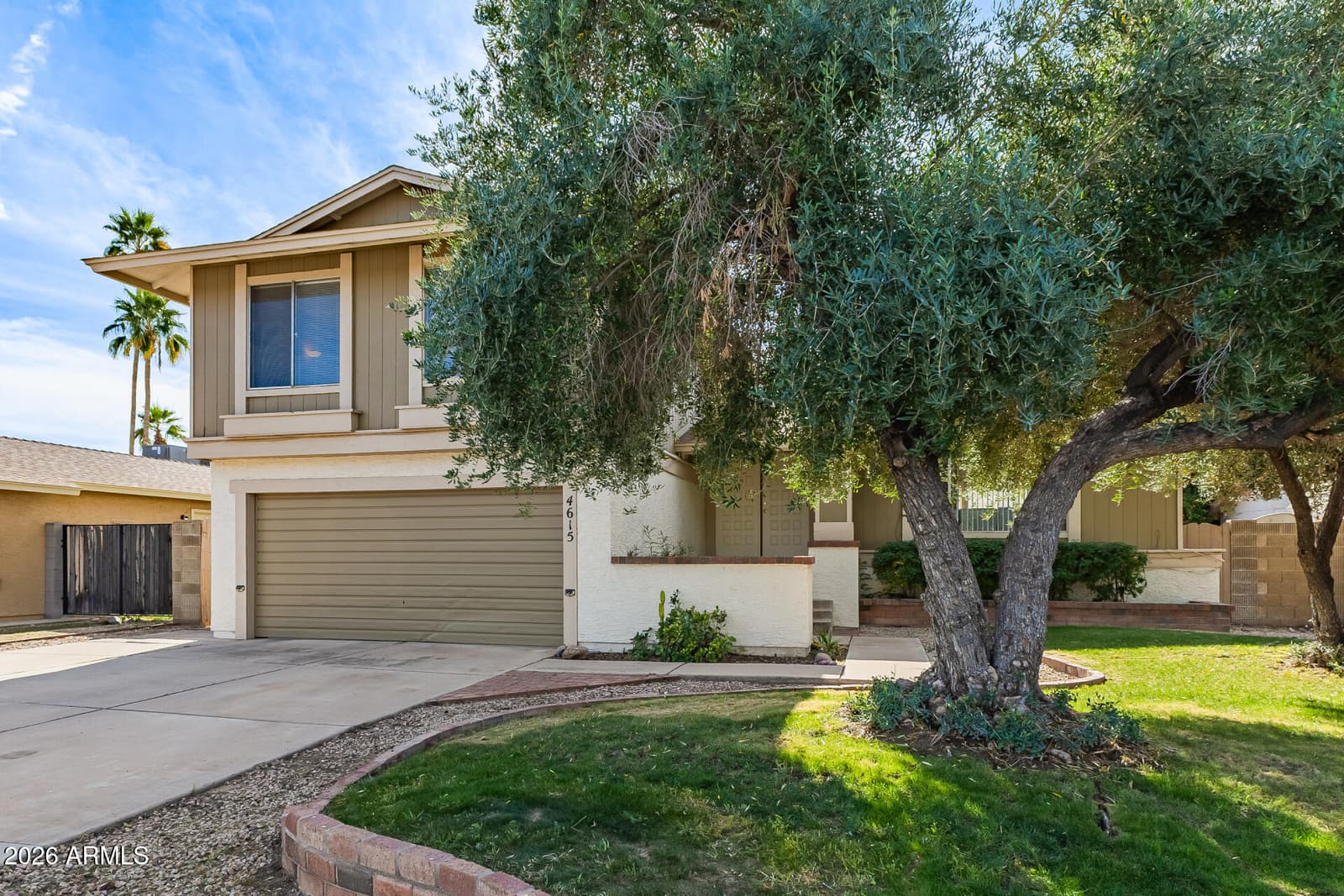 4615 W BOSTON Street, Chandler, AZ 85226 — photo 4 of 37