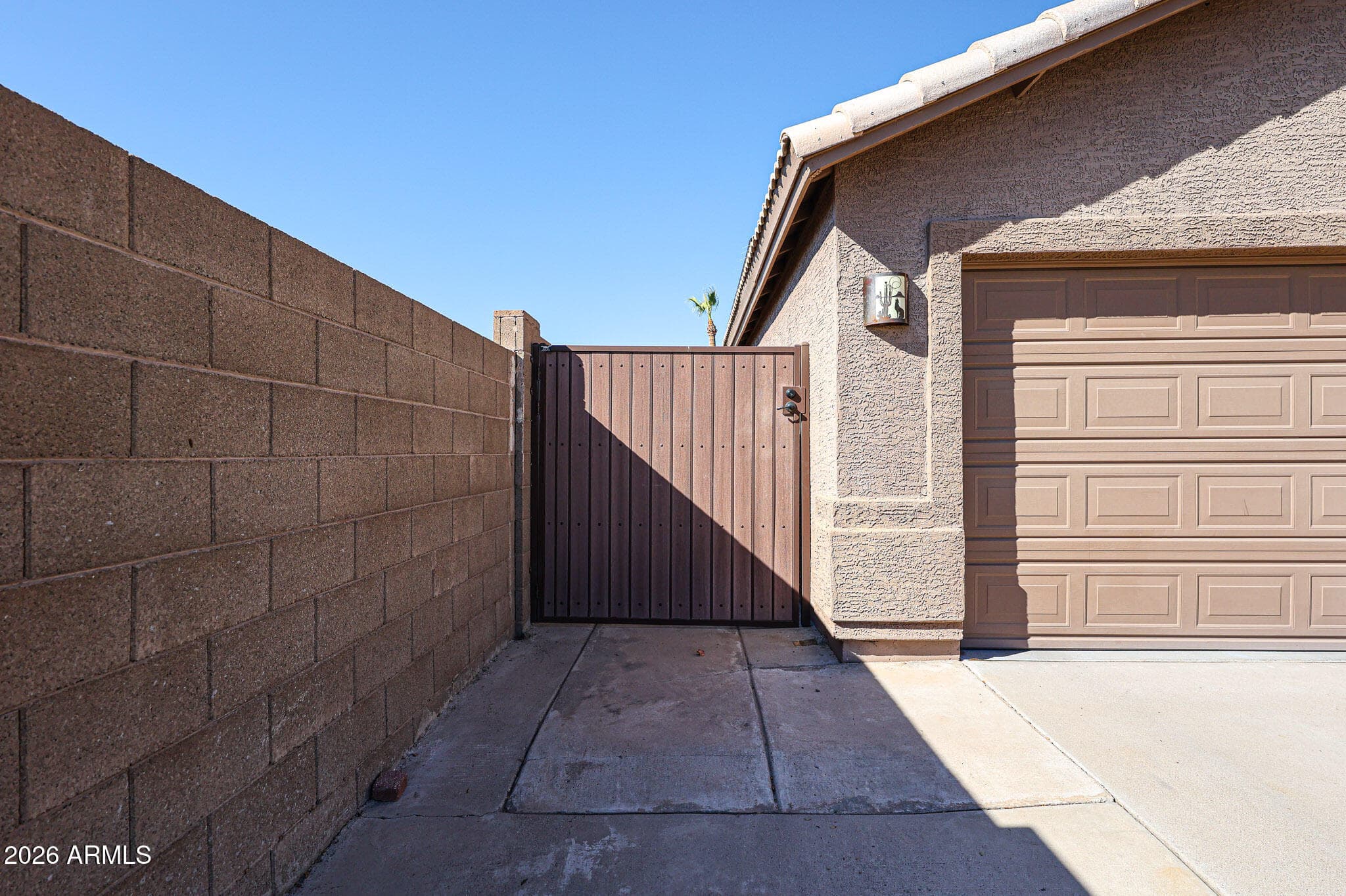 1922 S Palo Verde Drive, Apache Junction, AZ 85120 — photo 2 of 46