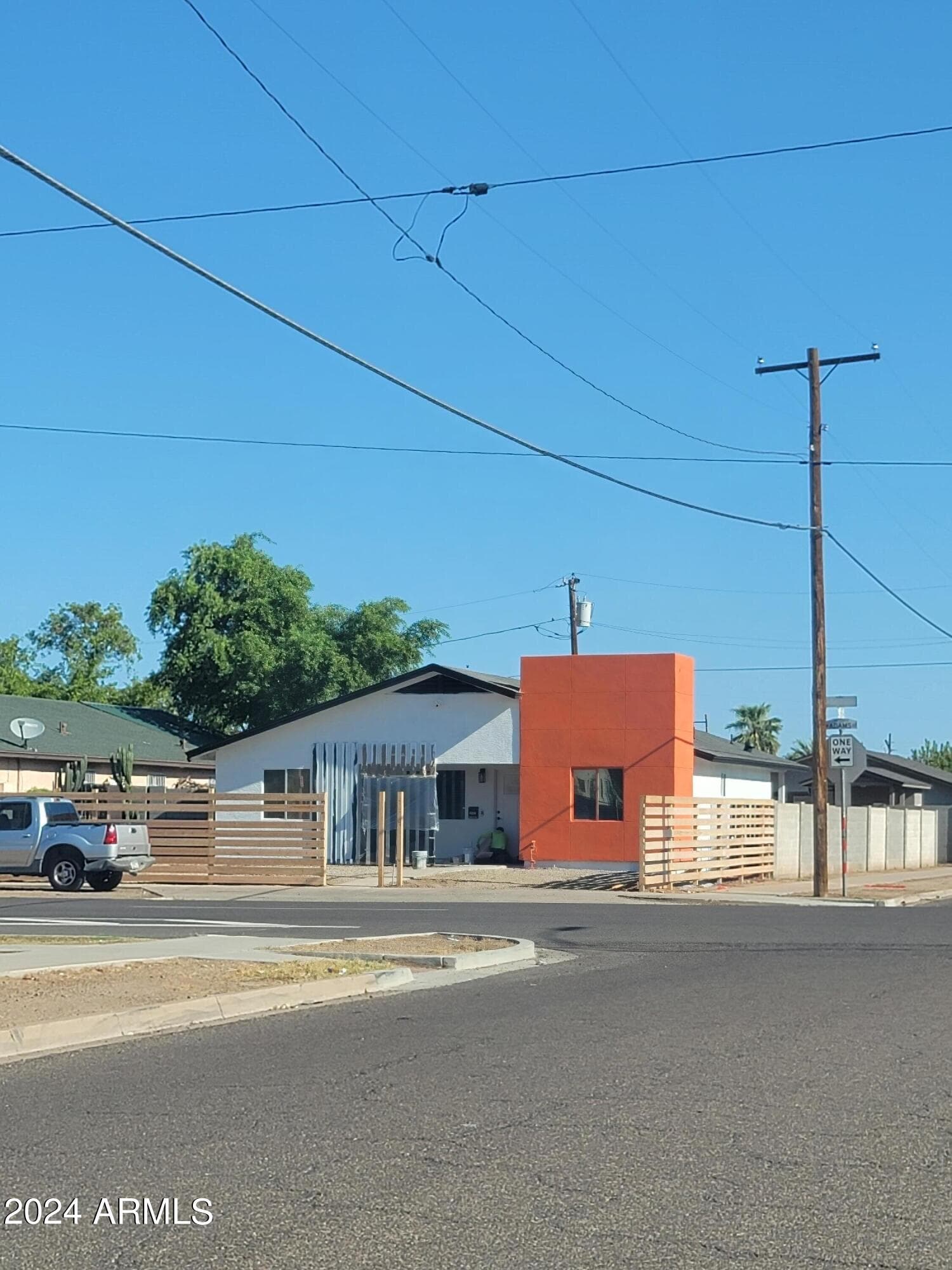 2002 W ADAMS Street, Phoenix, AZ 85009 — photo 4 of 62