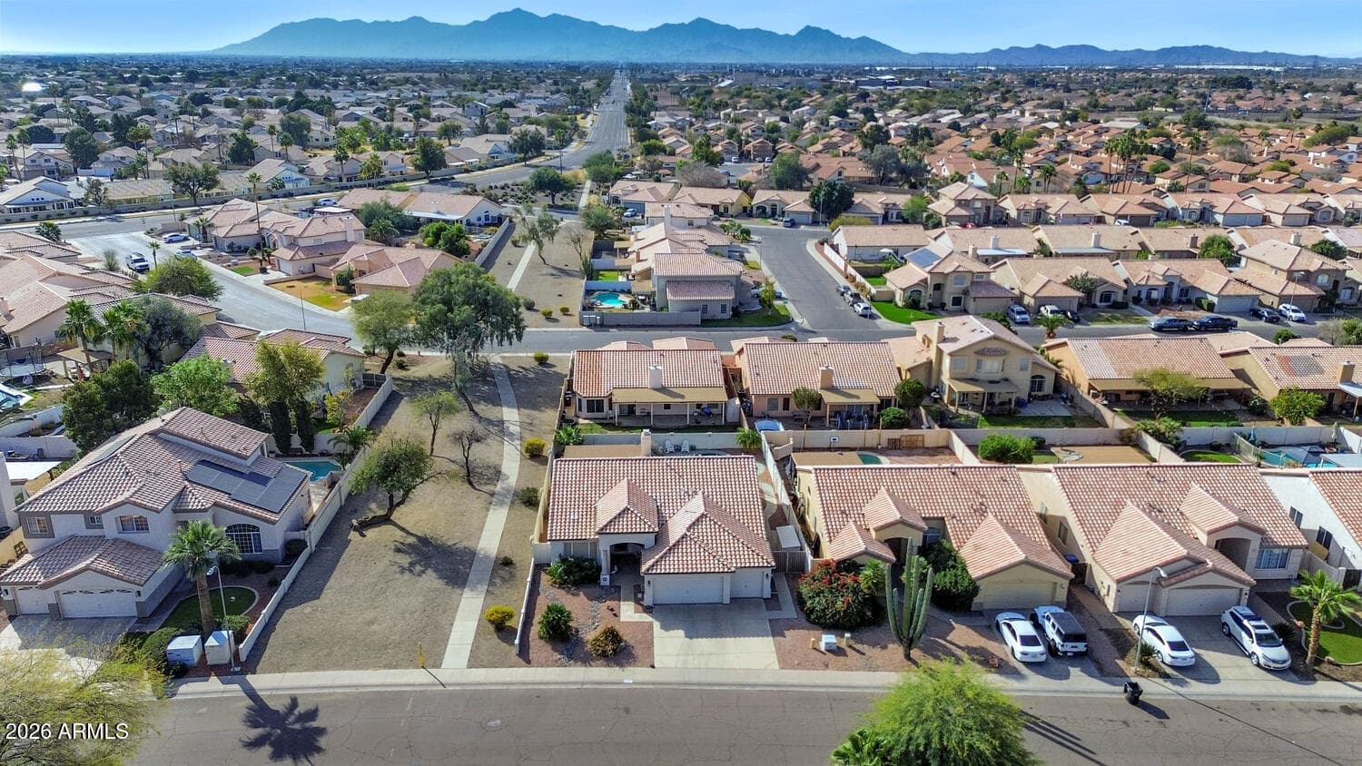 11501 W LAURELWOOD Lane, Avondale, AZ 85392 — photo 3 of 34