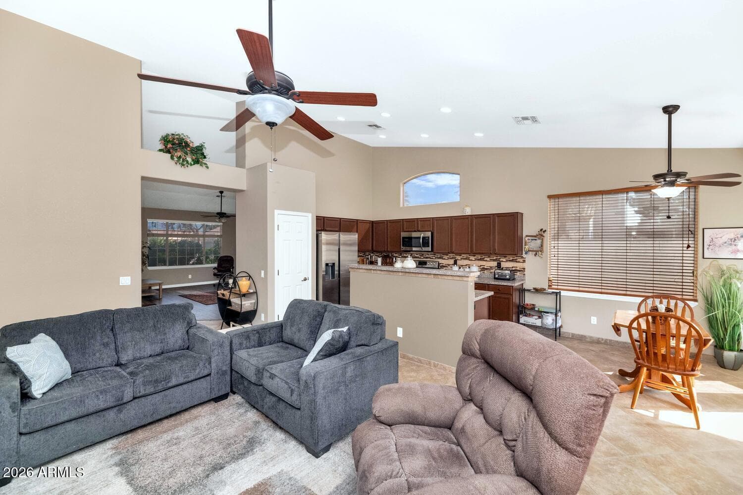 11501 W LAURELWOOD Lane, Avondale, AZ 85392 — photo 11 of 34