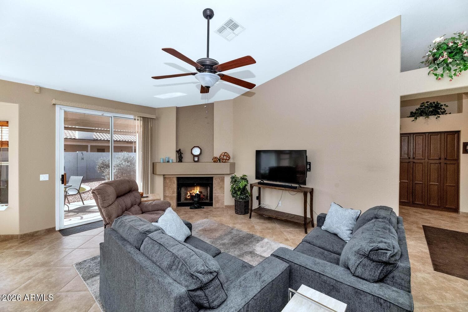 11501 W LAURELWOOD Lane, Avondale, AZ 85392 — photo 12 of 34