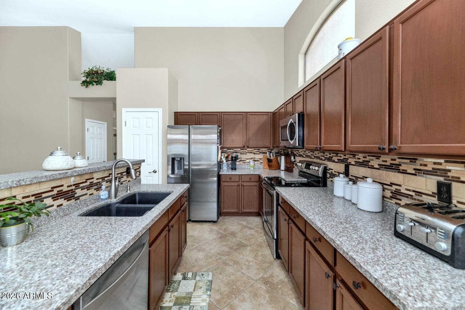 11501 W LAURELWOOD Lane, Avondale, AZ 85392 — photo 14 of 34
