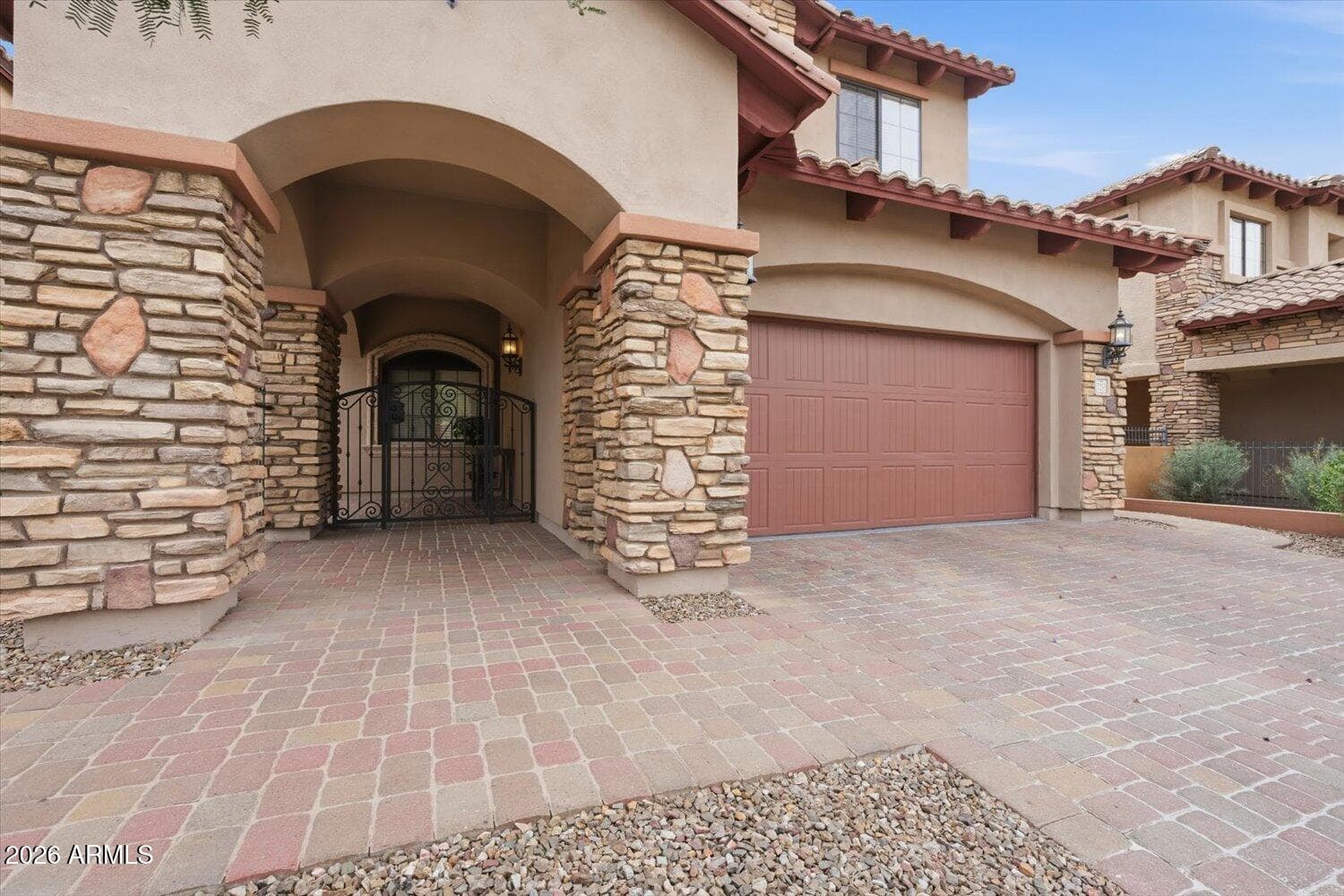 7253 E NATHAN Street, Mesa, AZ 85207 — photo 3 of 33