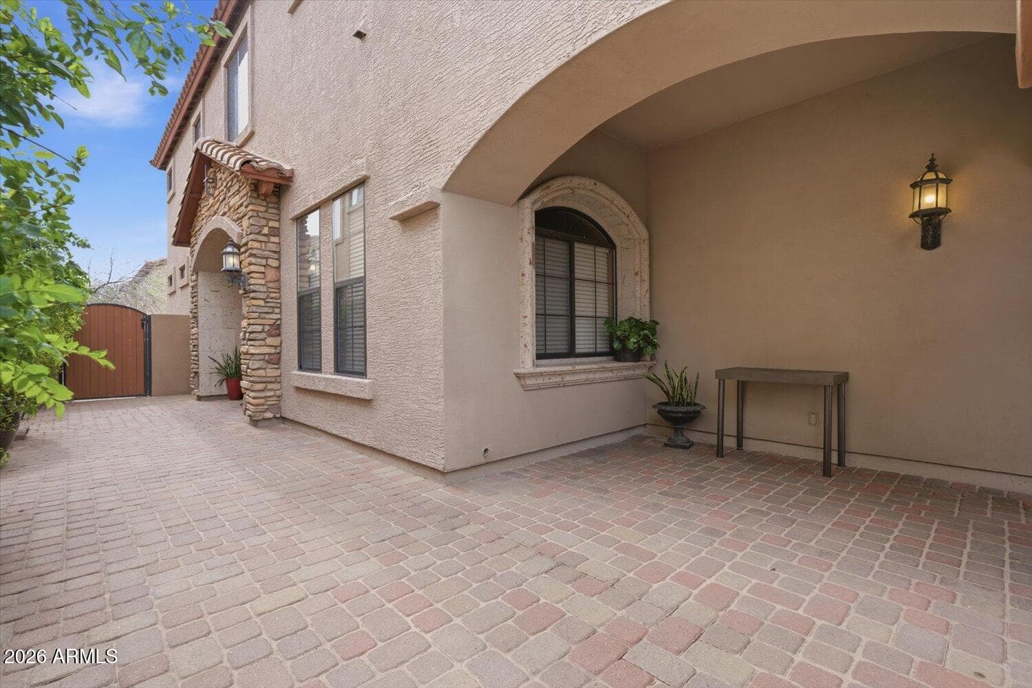 7253 E NATHAN Street, Mesa, AZ 85207 — photo 4 of 33