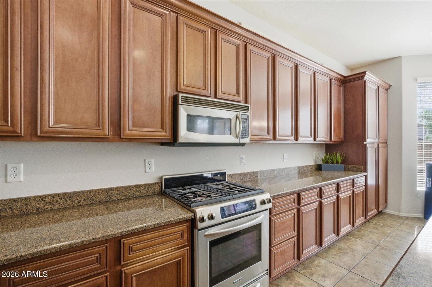 7253 E NATHAN Street, Mesa, AZ 85207 — photo 7 of 33