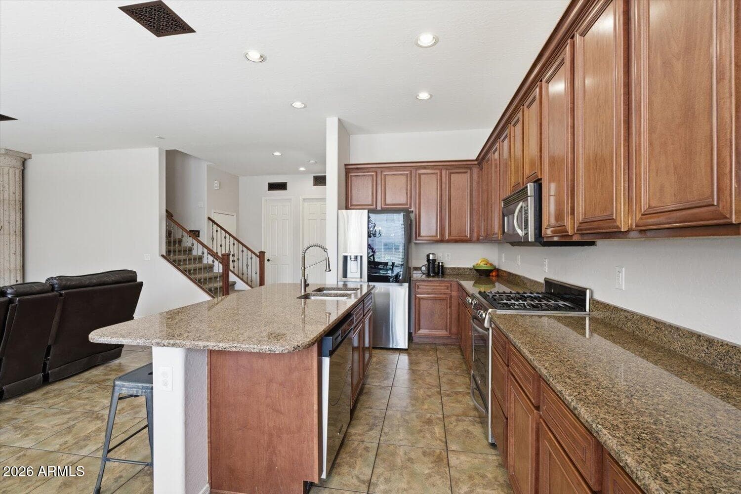 7253 E NATHAN Street, Mesa, AZ 85207 — photo 8 of 33