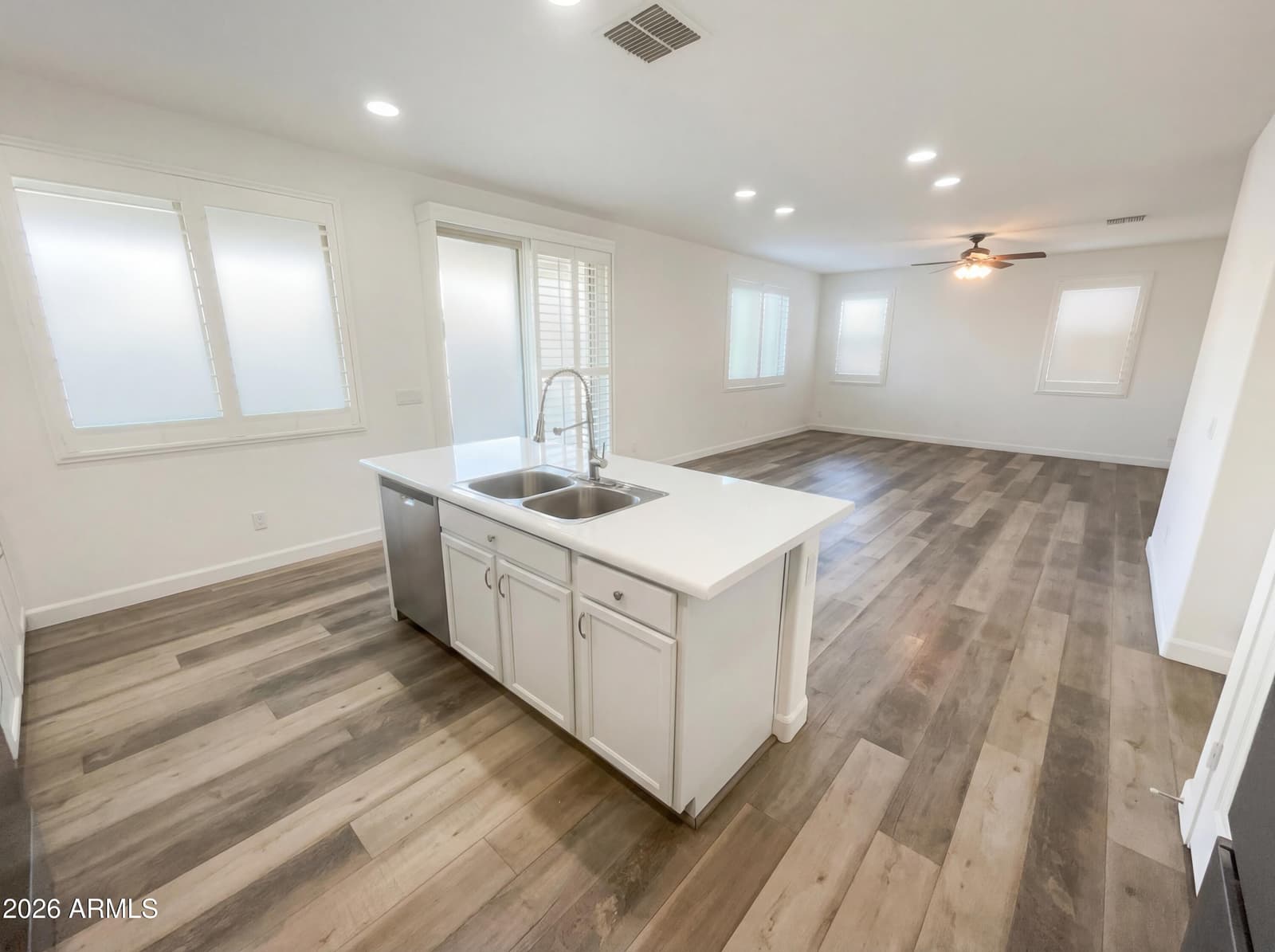3940 E BLUE SPRUCE Lane, Gilbert, AZ 85298 — photo 18 of 38