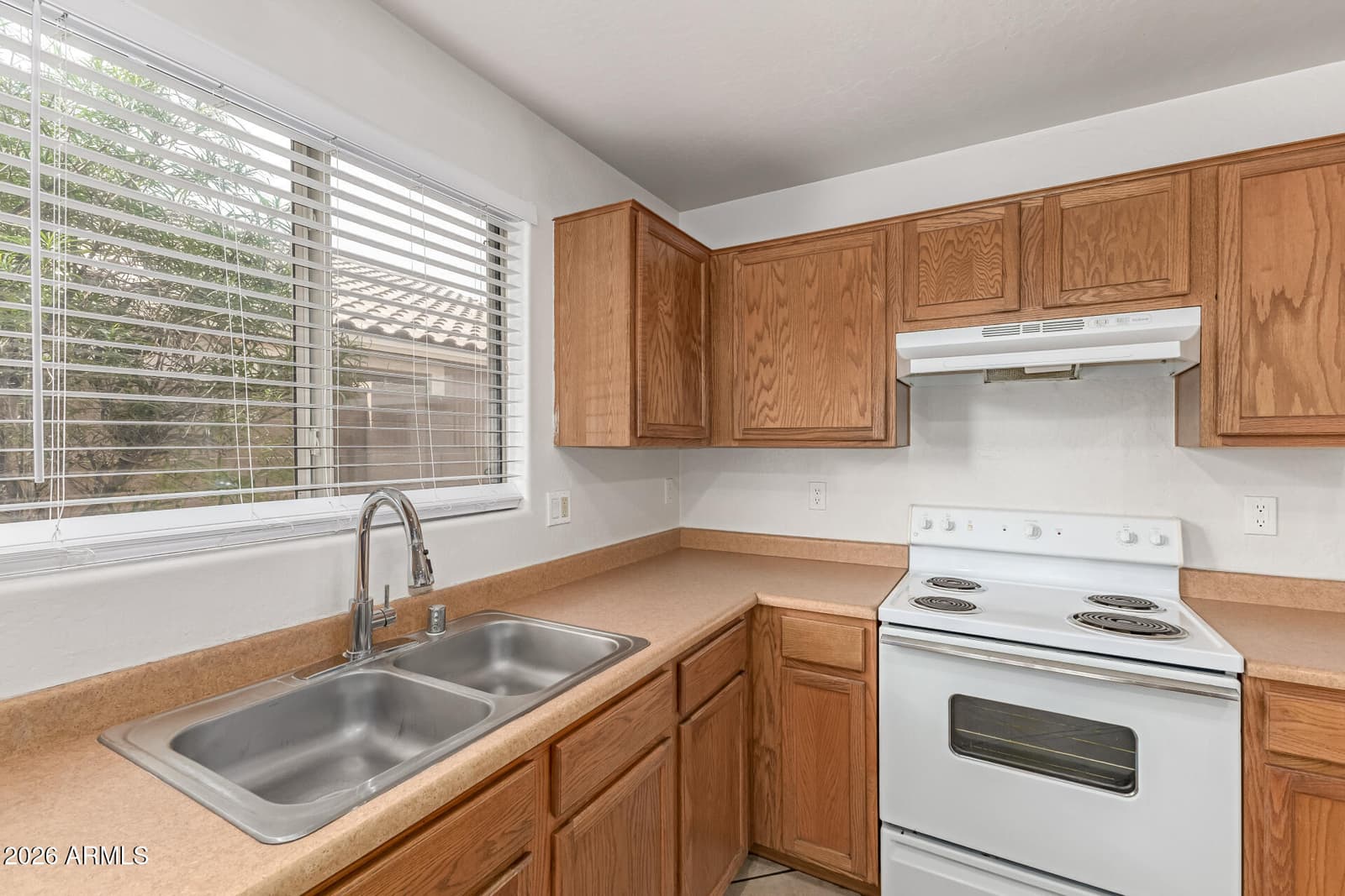 11363 W DAVIS Lane, Avondale, AZ 85323 — photo 11 of 28