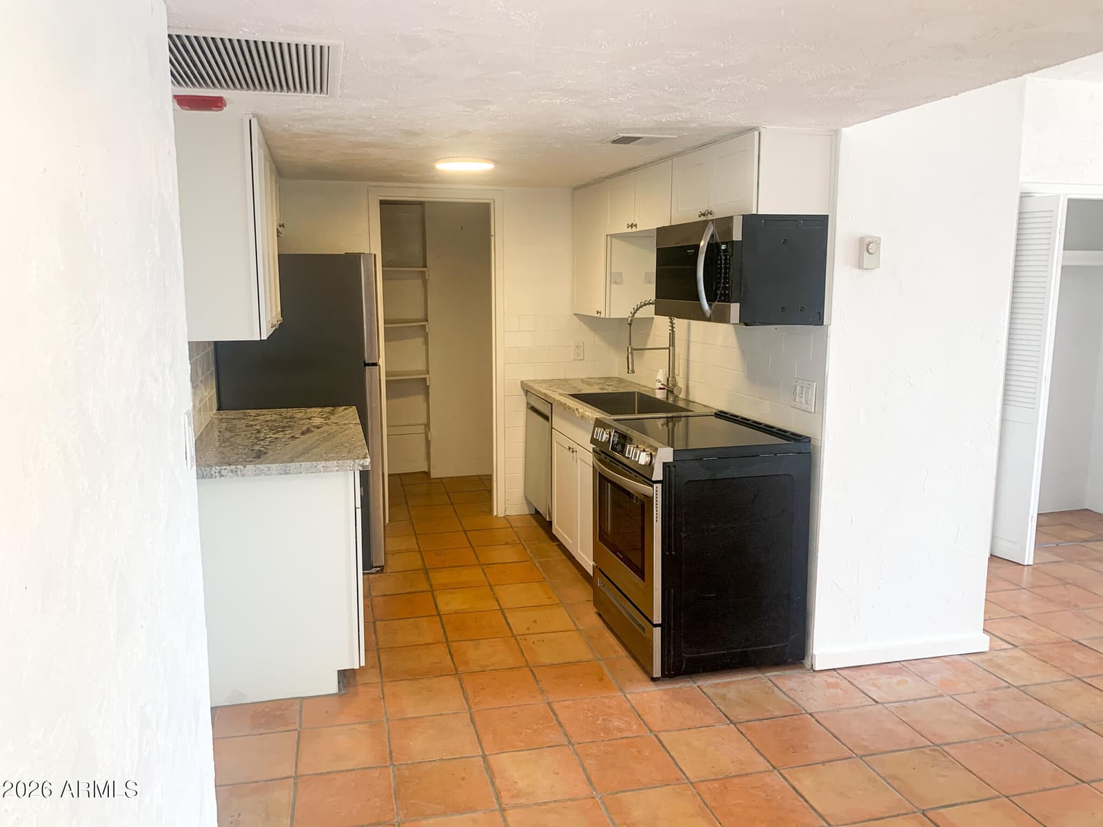 805 N 4th Avenue N 902, Phoenix, AZ 85003 — photo 4 of 34