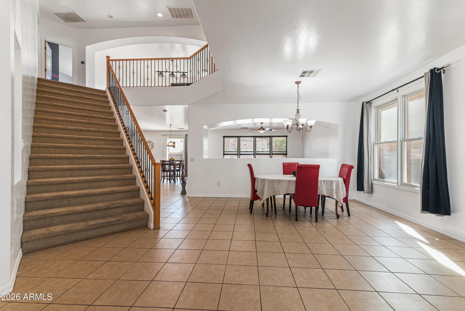 4027 W SAINT CHARLES Avenue, Phoenix, AZ 85041 — photo 4 of 42