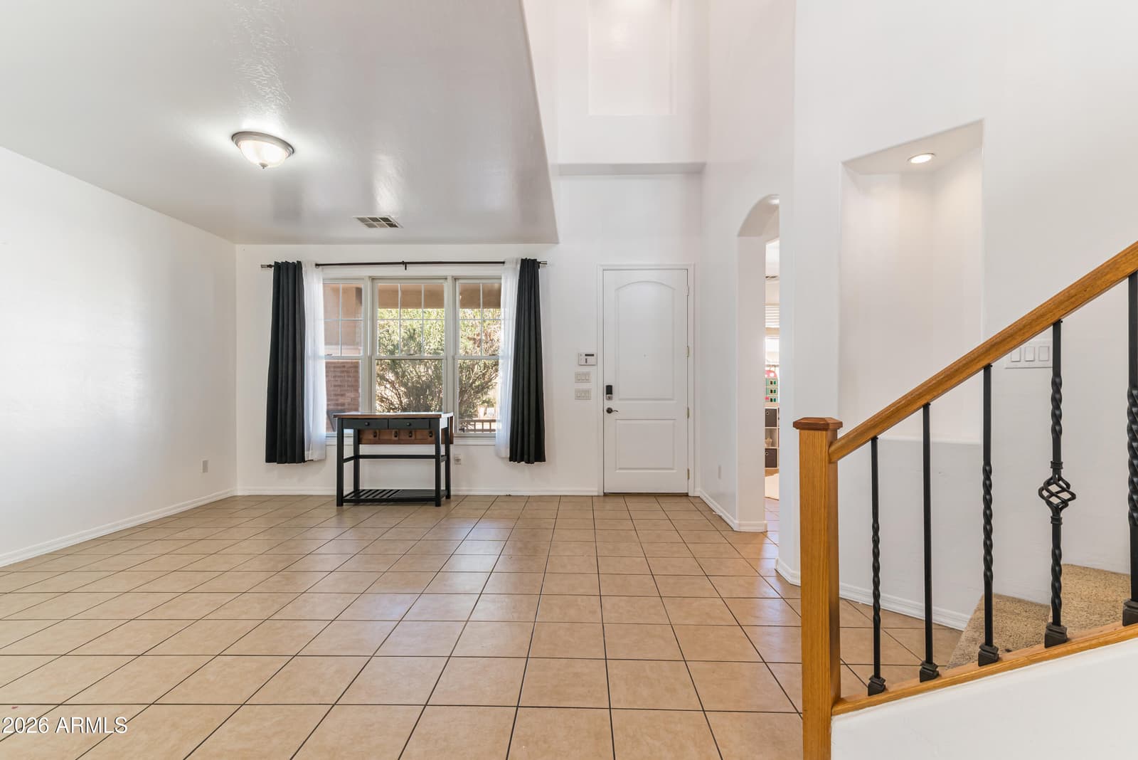 4027 W SAINT CHARLES Avenue, Phoenix, AZ 85041 — photo 7 of 42