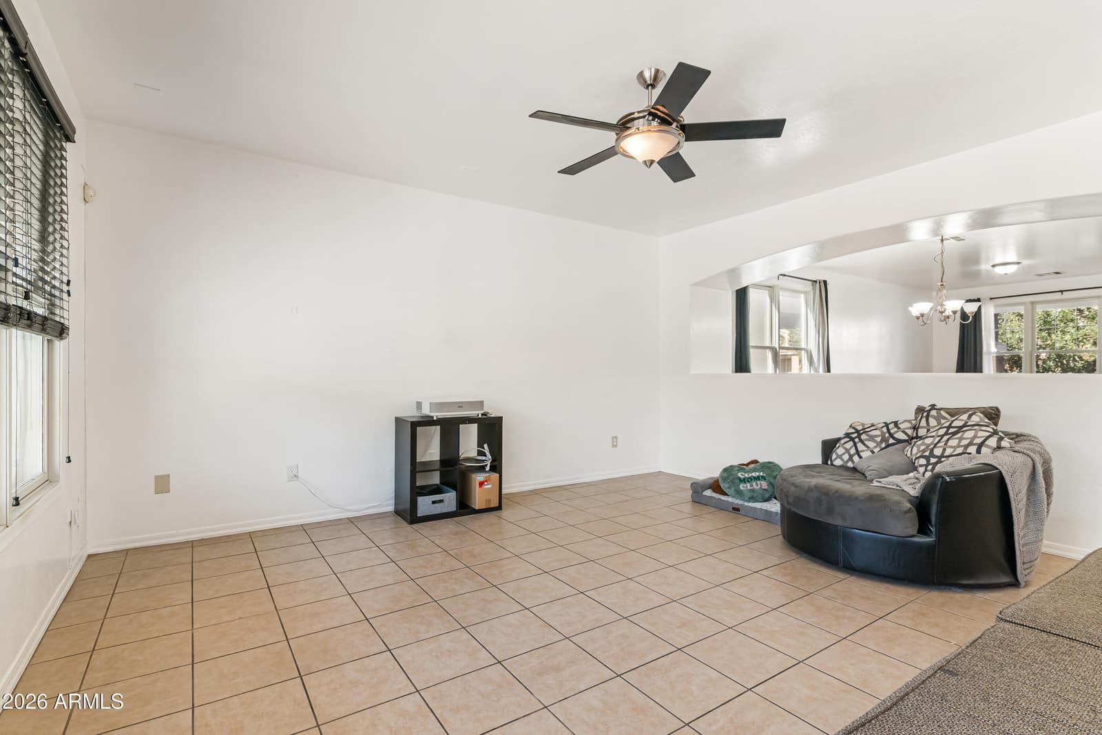 4027 W SAINT CHARLES Avenue, Phoenix, AZ 85041 — photo 9 of 42