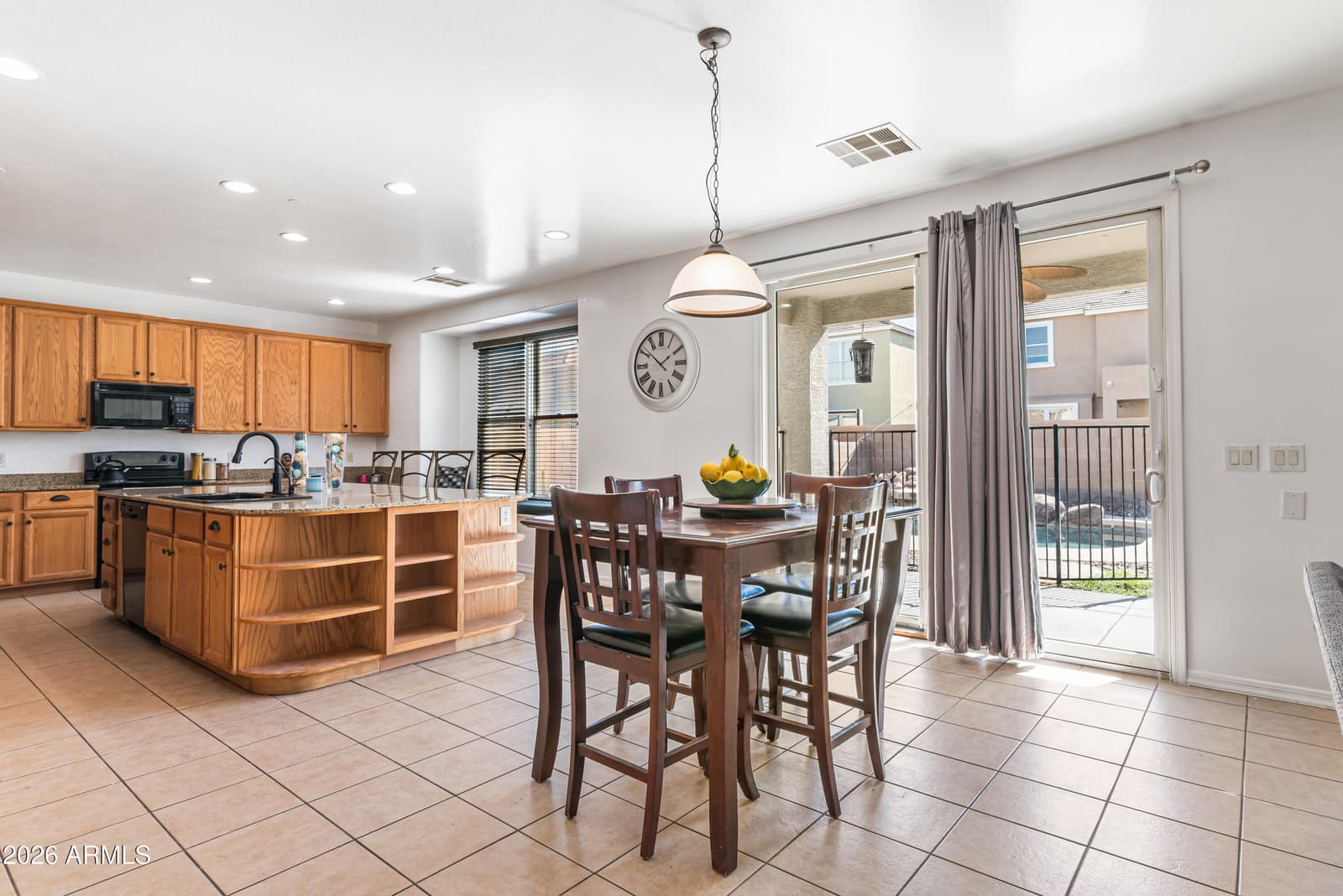 4027 W SAINT CHARLES Avenue, Phoenix, AZ 85041 — photo 11 of 42