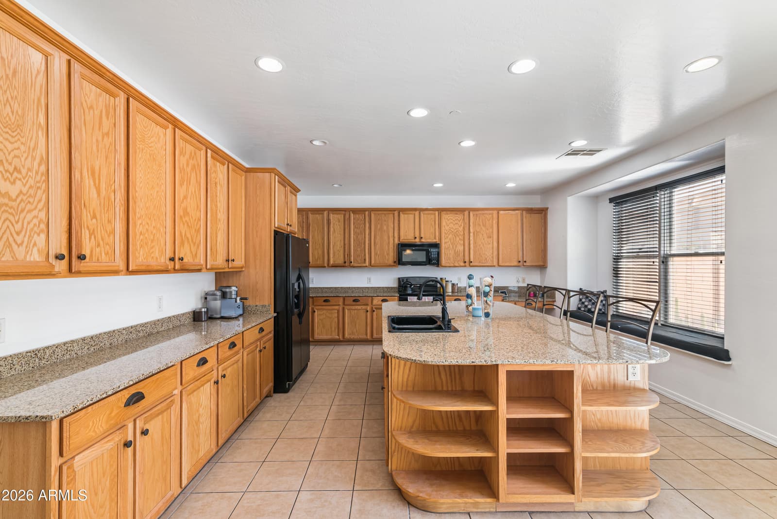 4027 W SAINT CHARLES Avenue, Phoenix, AZ 85041 — photo 12 of 42