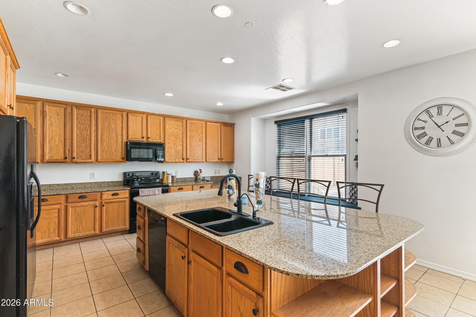 4027 W SAINT CHARLES Avenue, Phoenix, AZ 85041 — photo 14 of 42