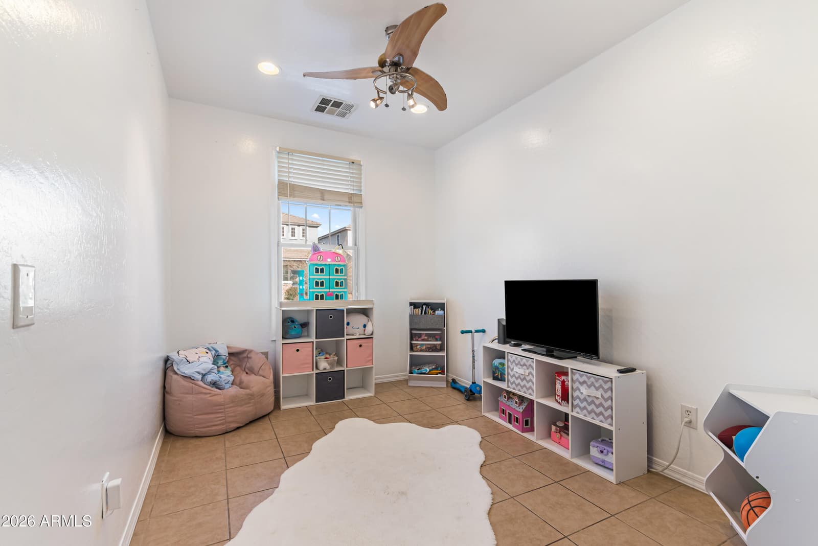 4027 W SAINT CHARLES Avenue, Phoenix, AZ 85041 — photo 17 of 42