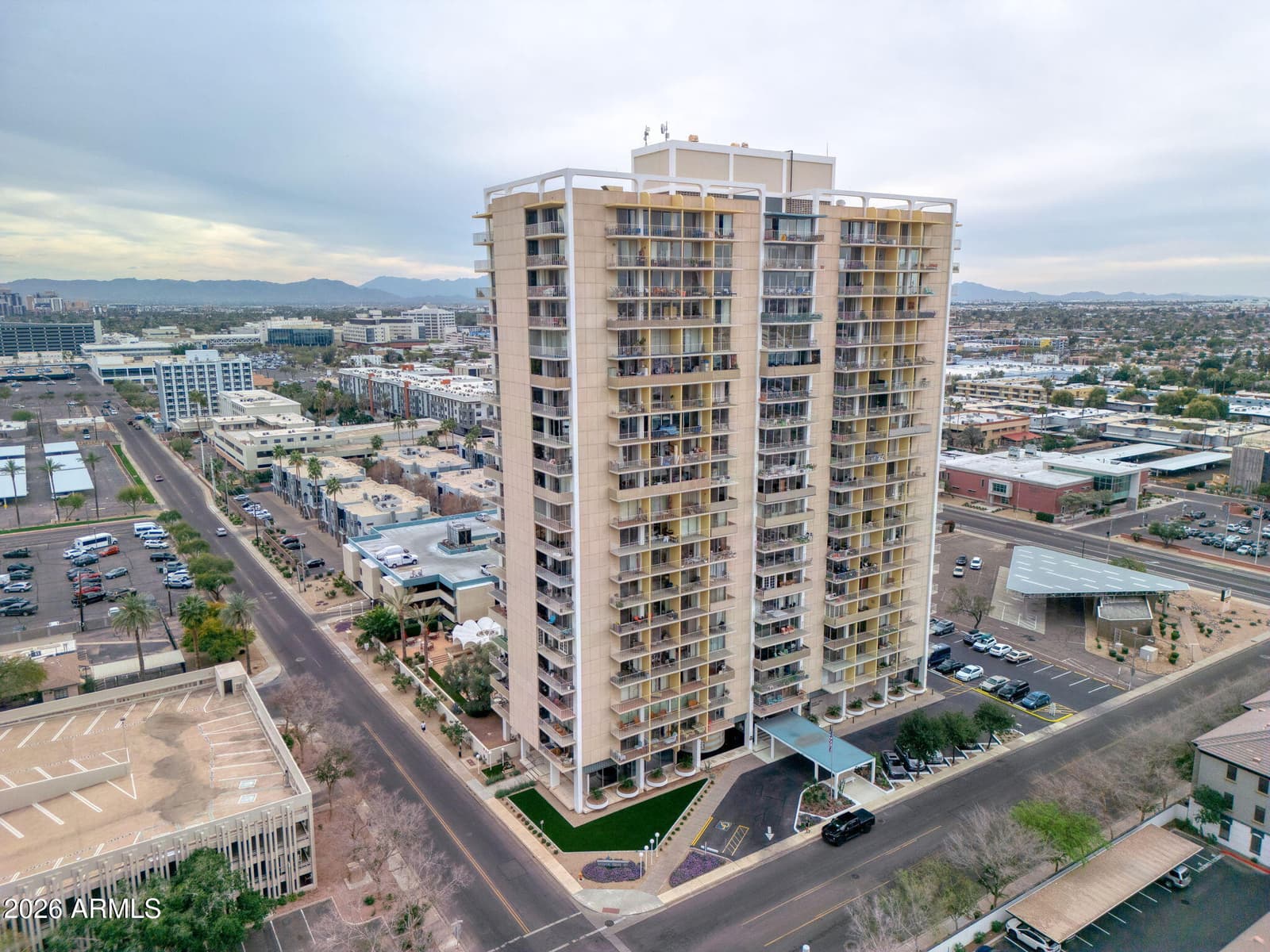 207 W CLARENDON Avenue 3H, Phoenix, AZ 85013 — photo 28 of 30
