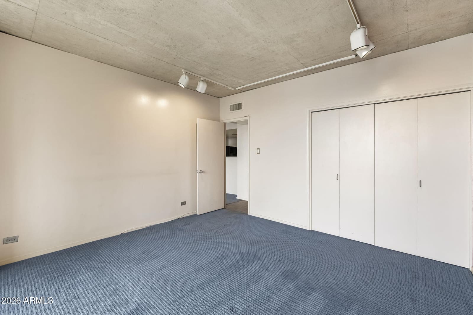 207 W CLARENDON Avenue 3H, Phoenix, AZ 85013 — photo 10 of 30