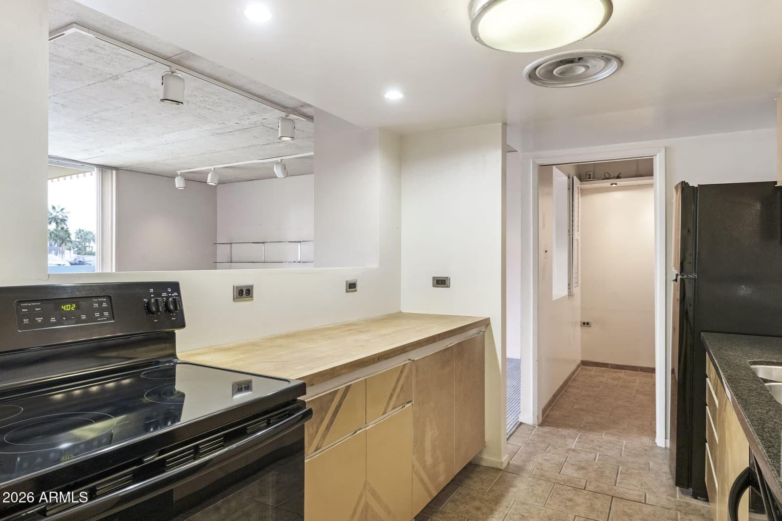 207 W CLARENDON Avenue 3H, Phoenix, AZ 85013 — photo 6 of 30