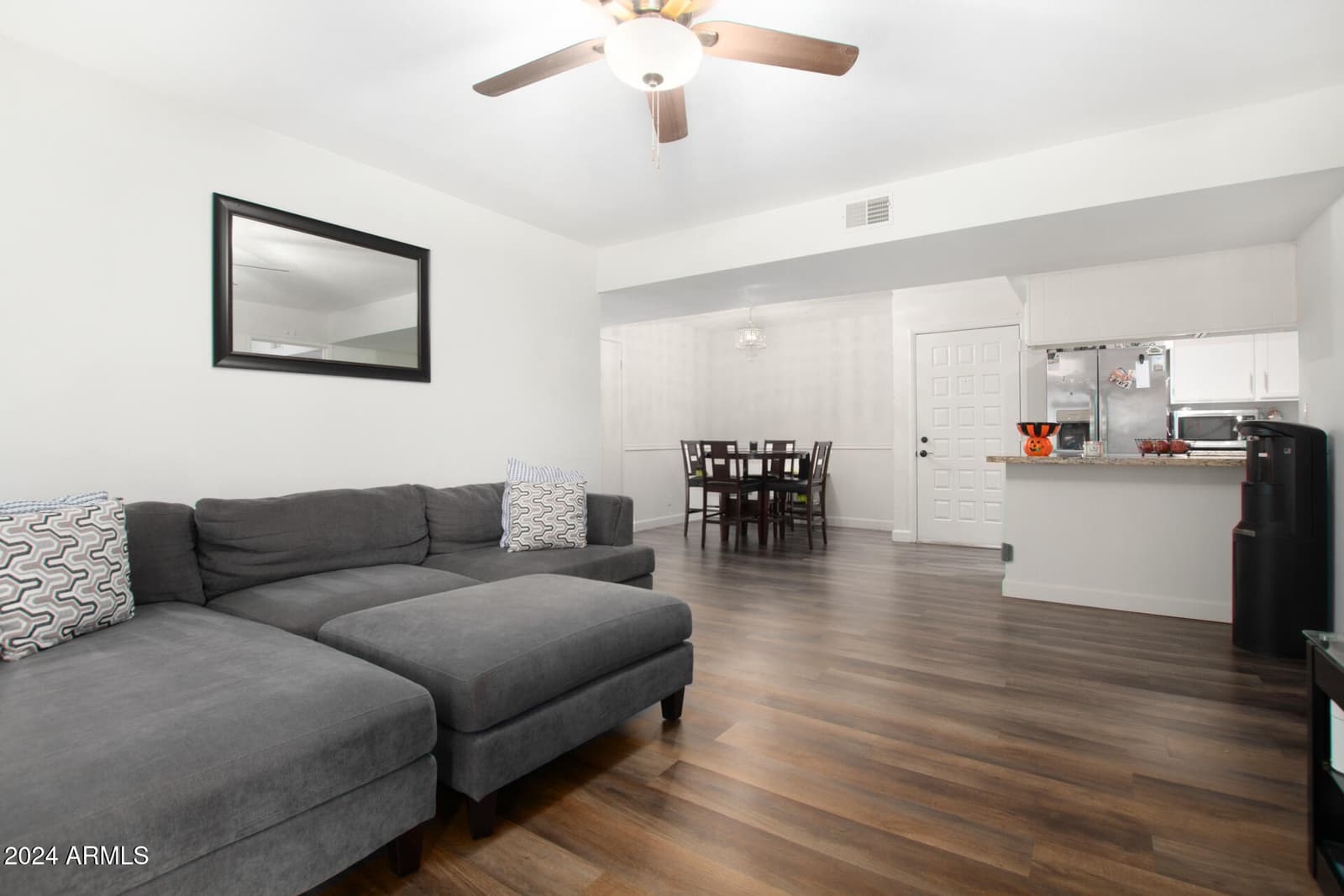 540 N MAY Street 2081, Mesa, AZ 85201 — photo 3 of 34