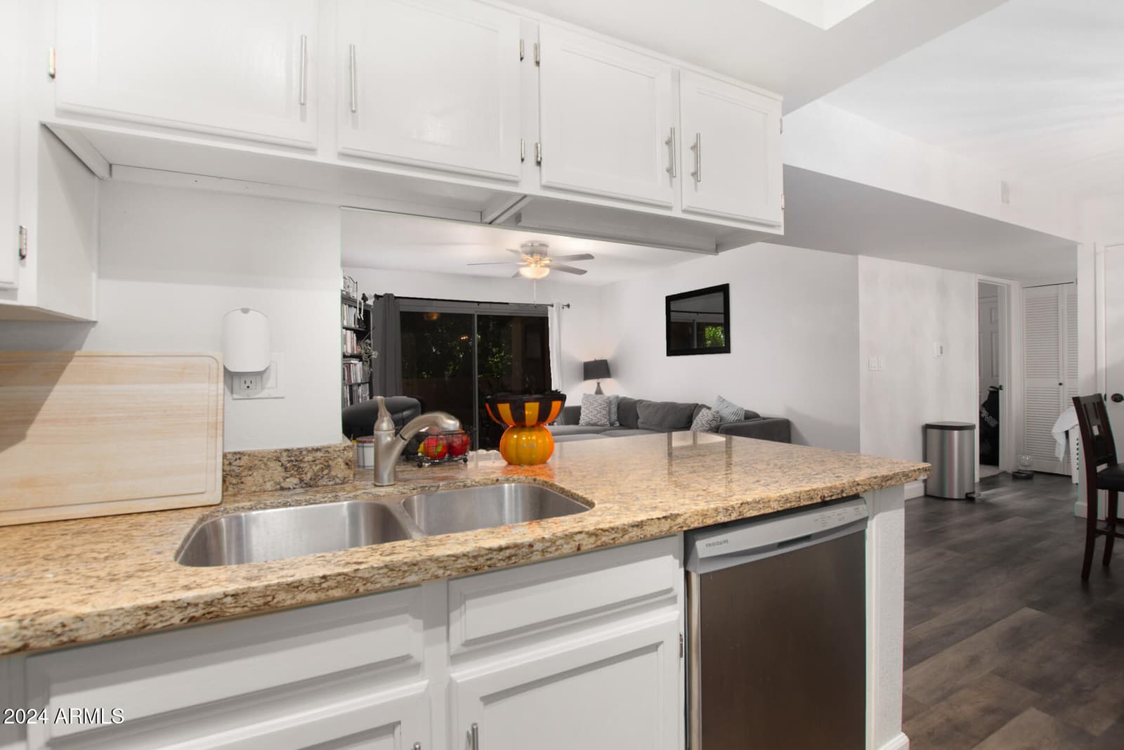 540 N MAY Street 2081, Mesa, AZ 85201 — photo 9 of 34