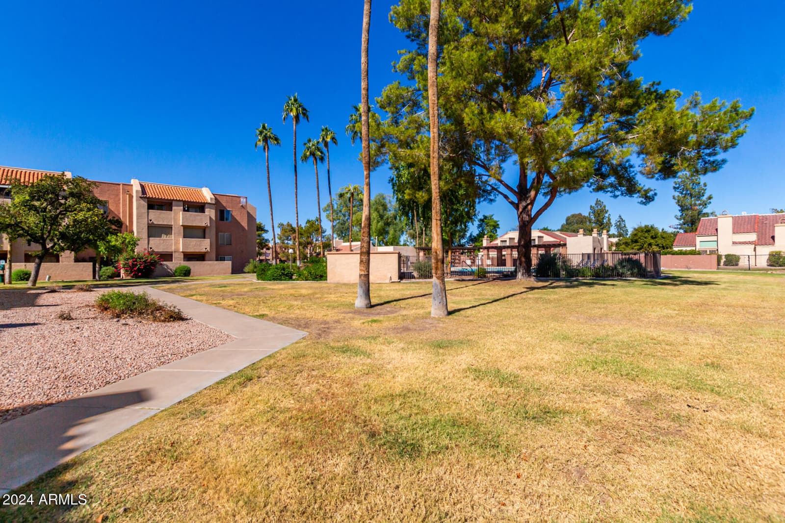 540 N MAY Street 2081, Mesa, AZ 85201 — photo 31 of 34