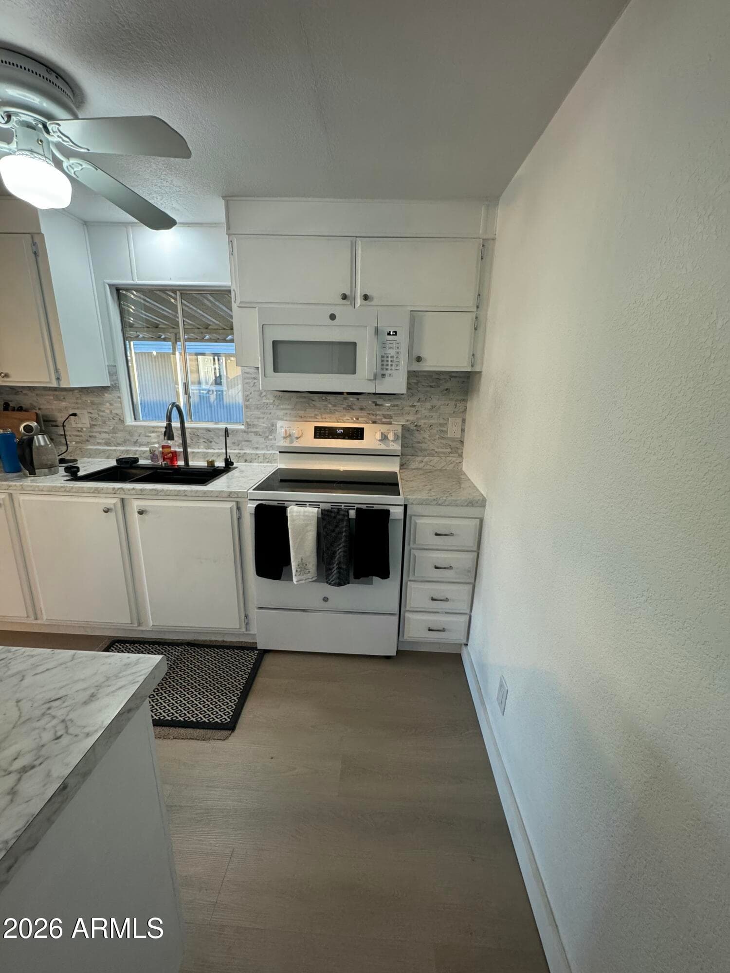 6960 W PEORIA Avenue 51, Peoria, AZ 85345 — photo 4 of 38