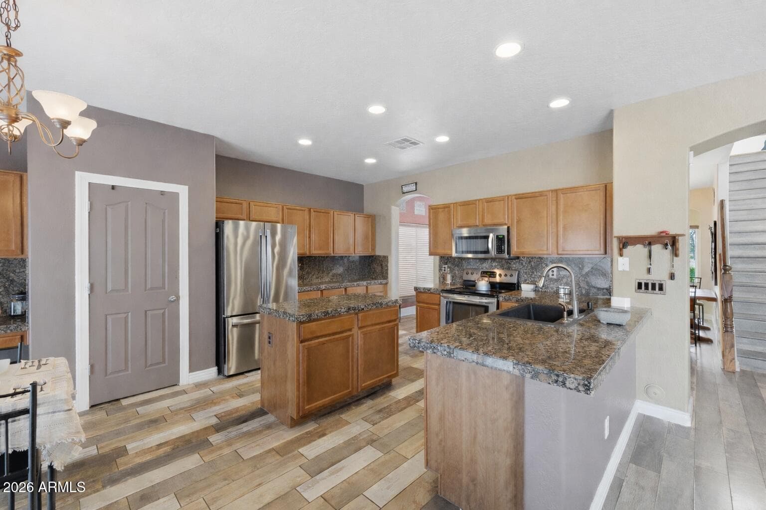 10702 E MARIGOLD Lane, Florence, AZ 85132 — photo 7 of 48